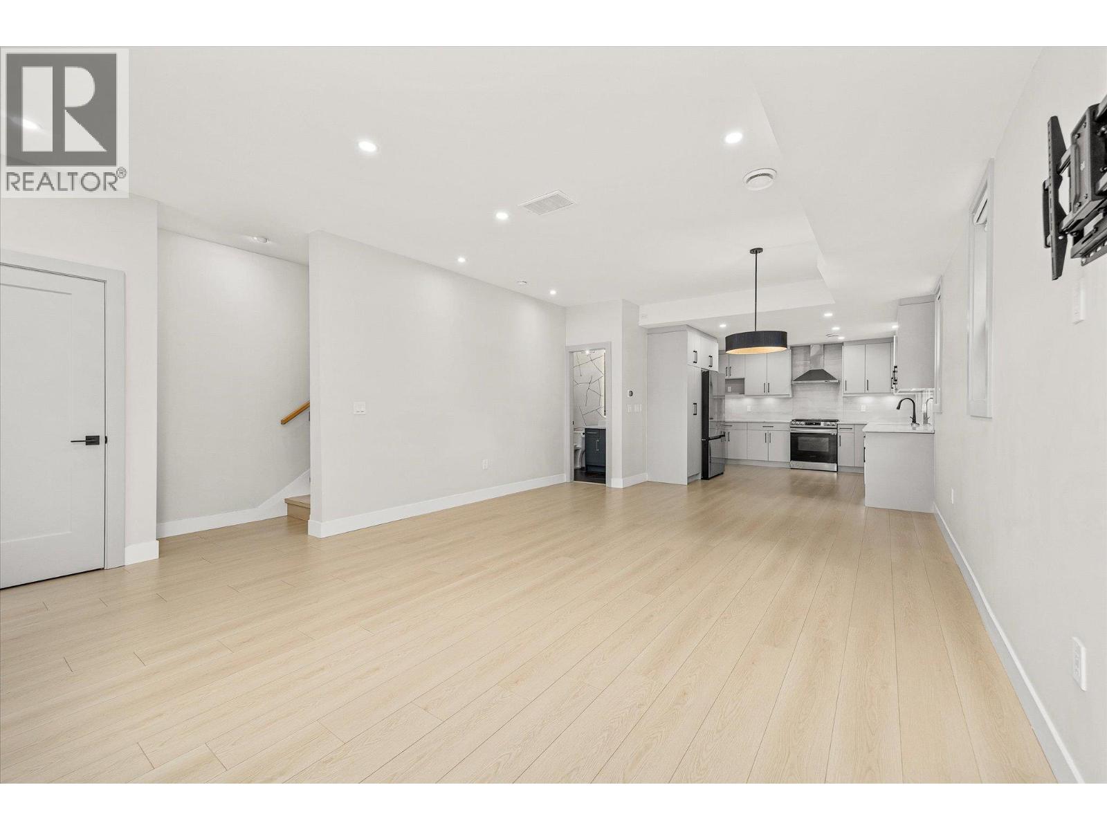 2165 Woodlawn Street