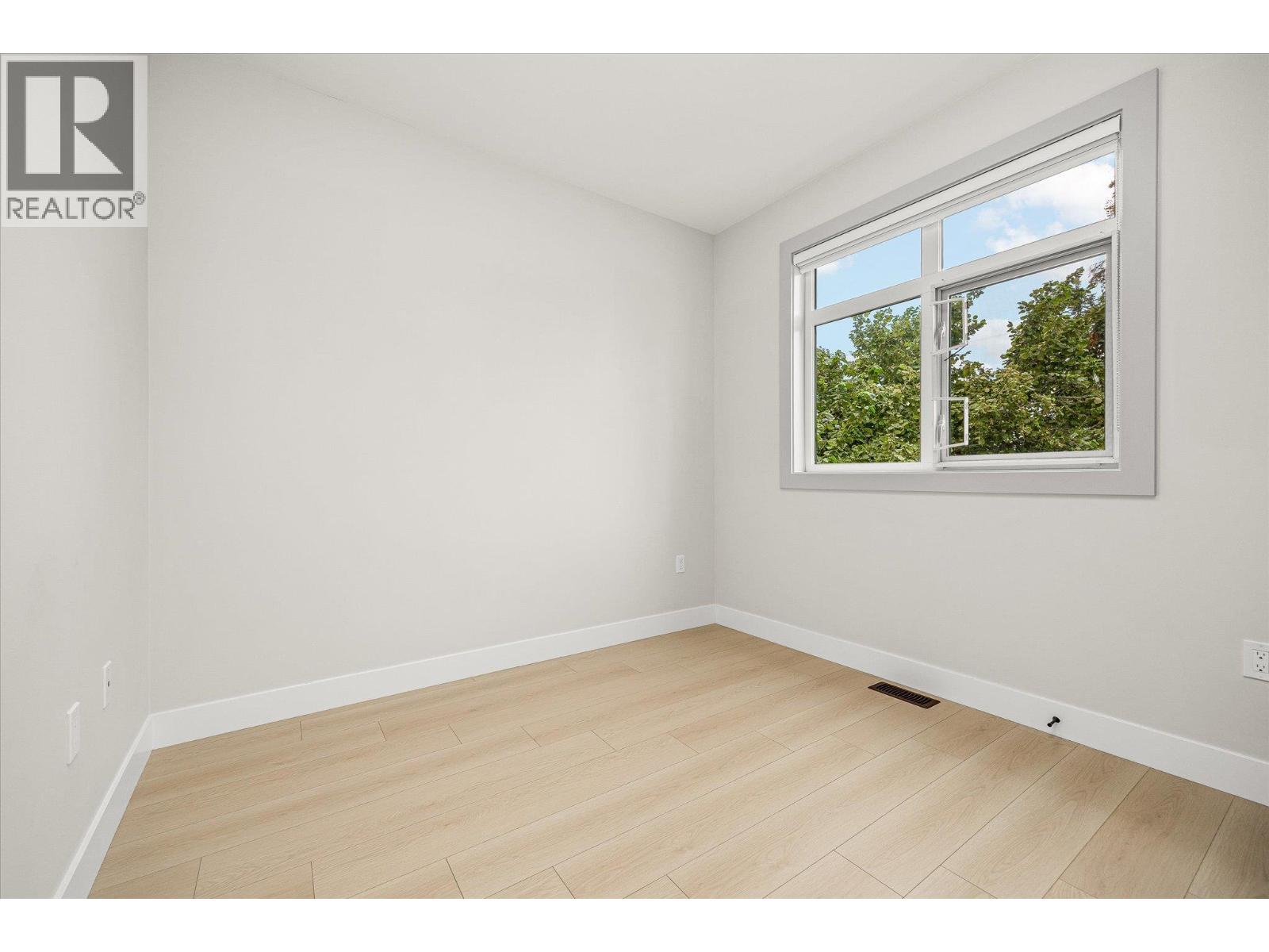 2165 Woodlawn Street