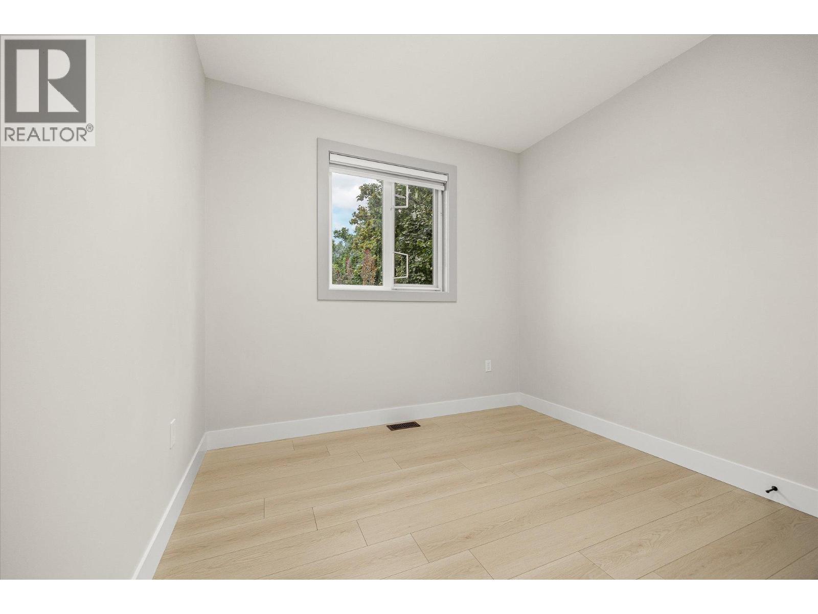 2165 Woodlawn Street