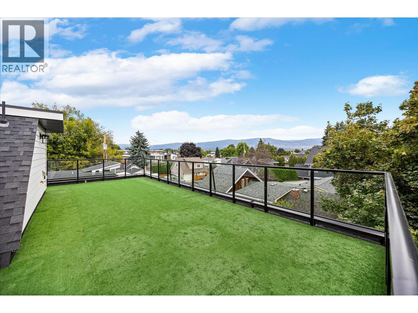 2165 Woodlawn Street