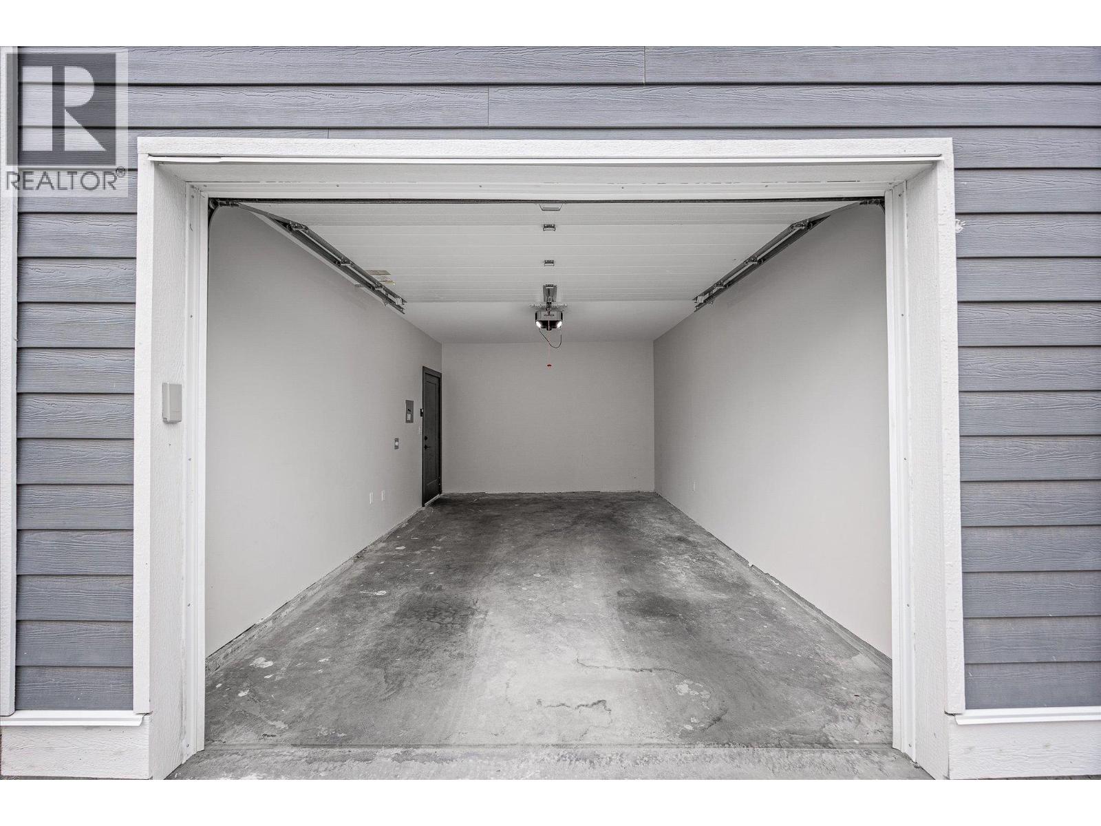 2165 Woodlawn Street