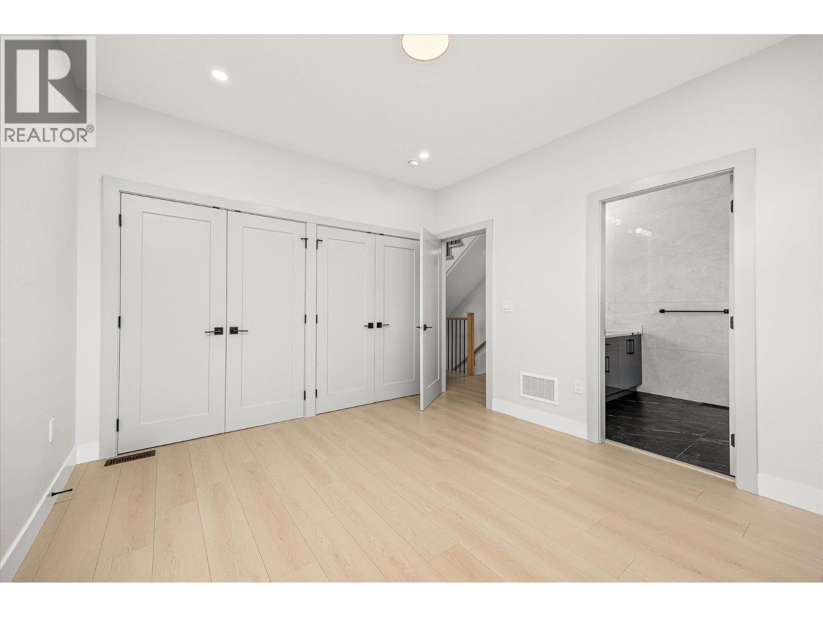 2165 Woodlawn Street