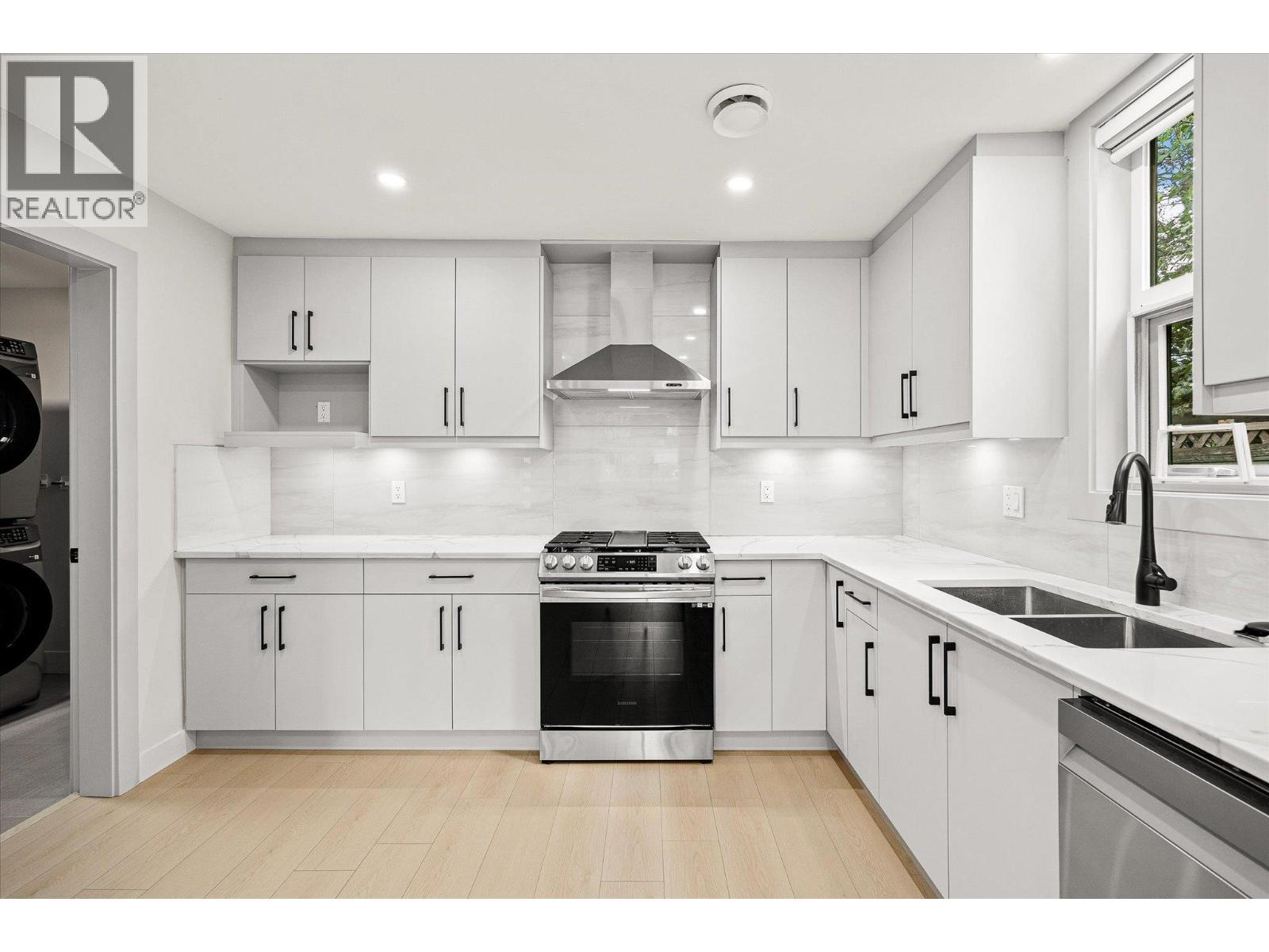 2165 Woodlawn Street