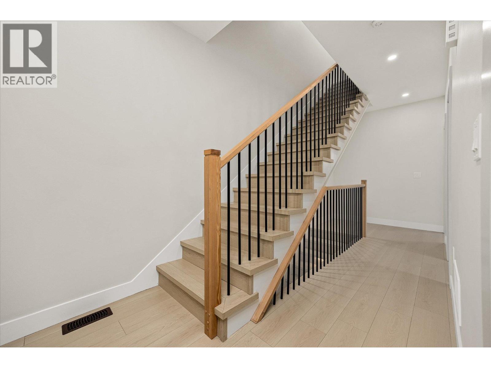 2165 Woodlawn Street