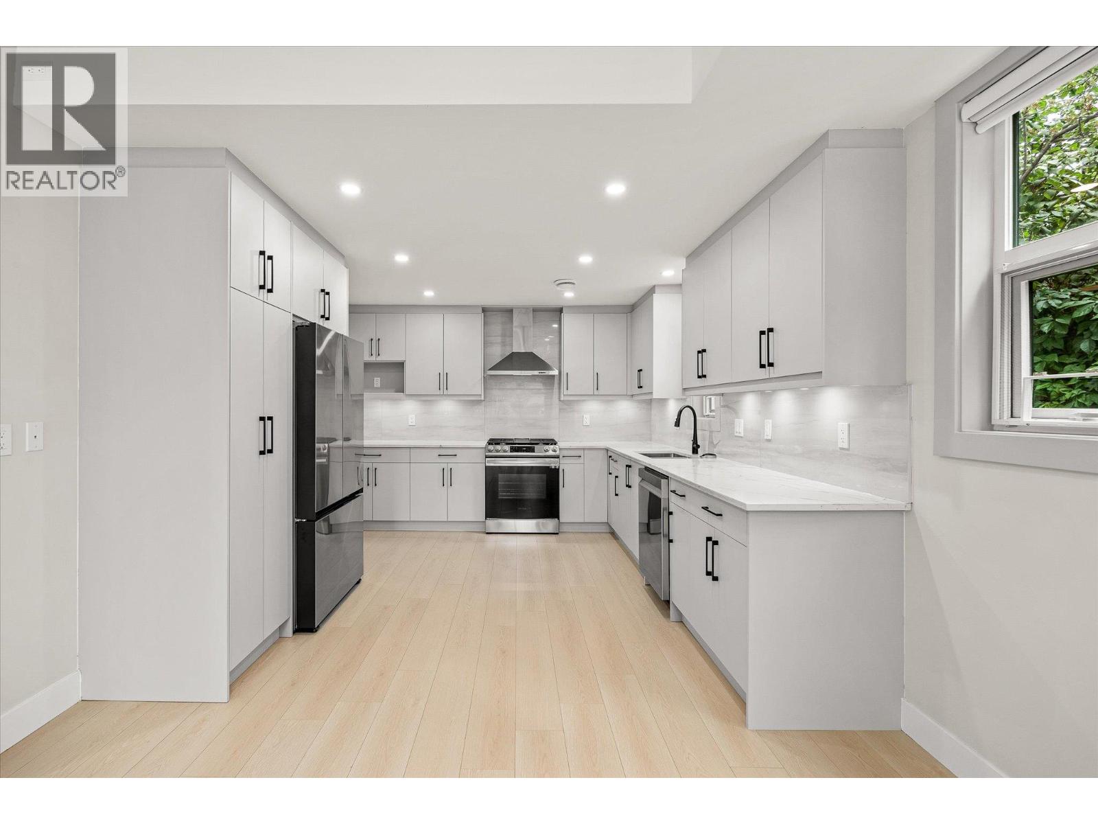 2165 Woodlawn Street