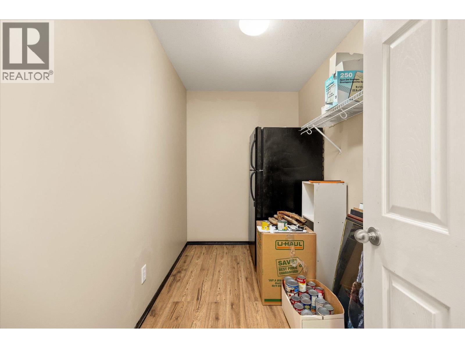 5460 Clements Crescent Unit# 106