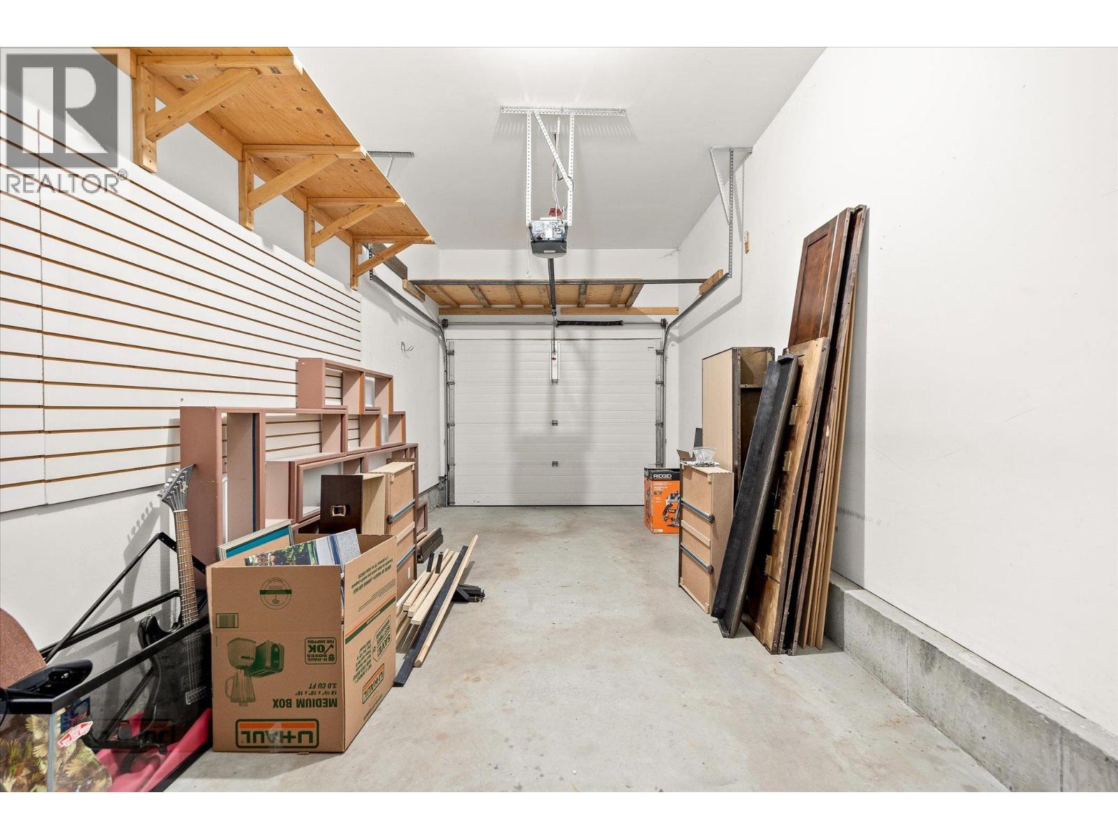 5460 Clements Crescent Unit# 106