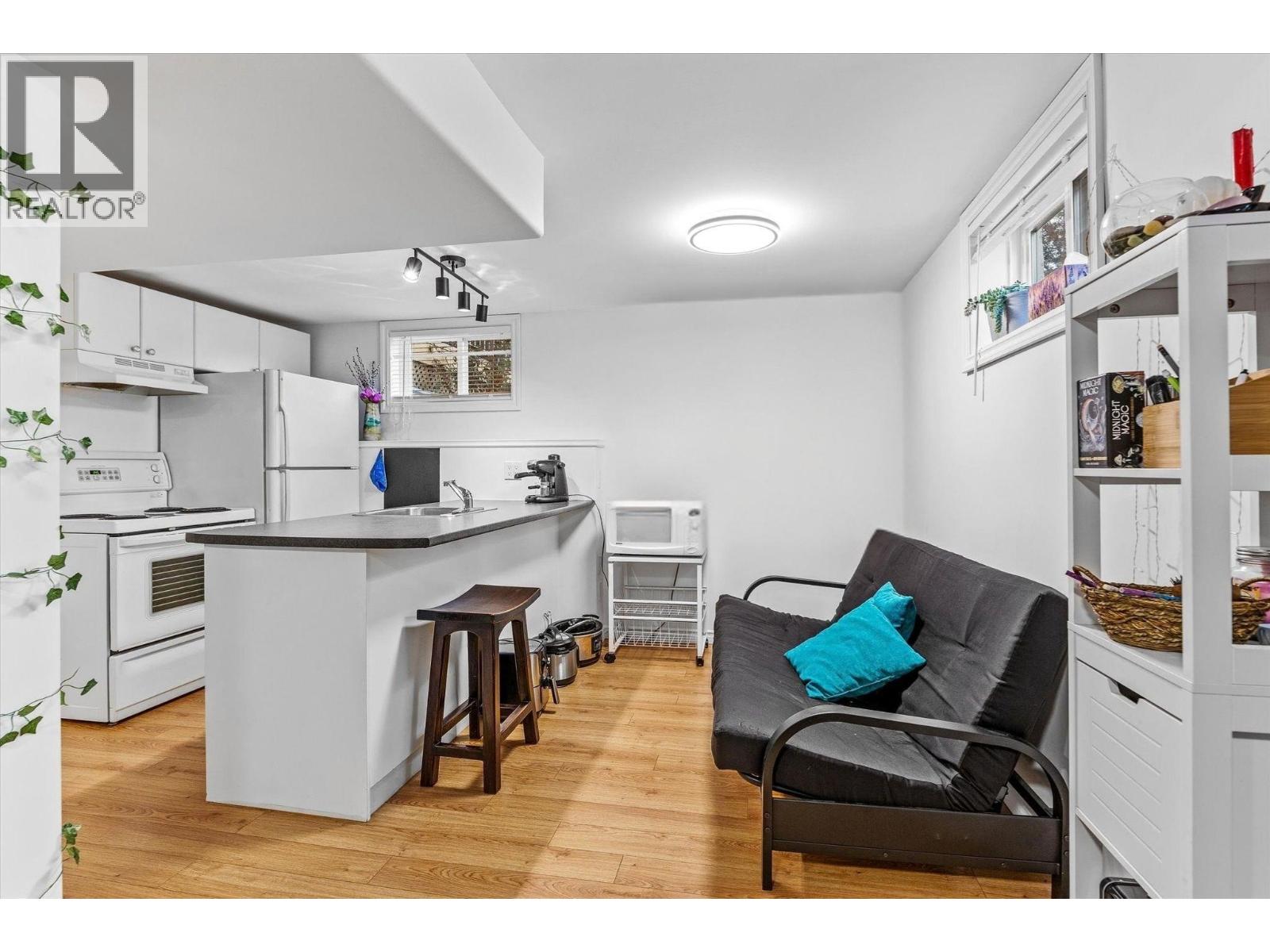 13614 SPENCER Avenue