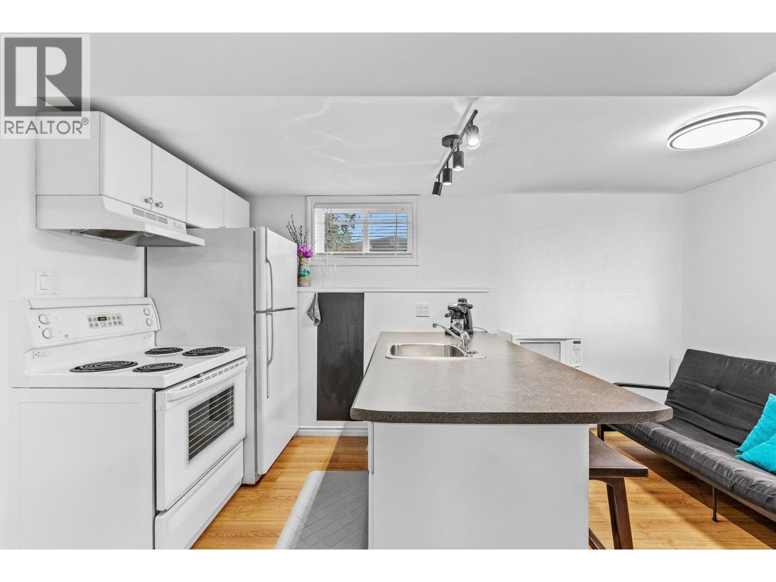 13614 SPENCER Avenue