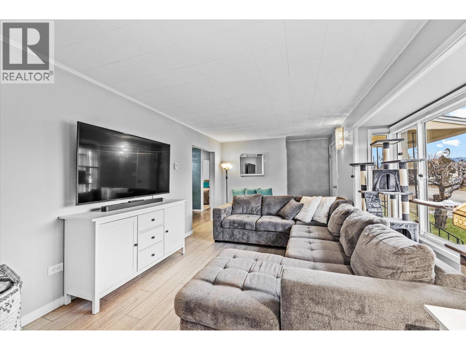 13614 SPENCER Avenue