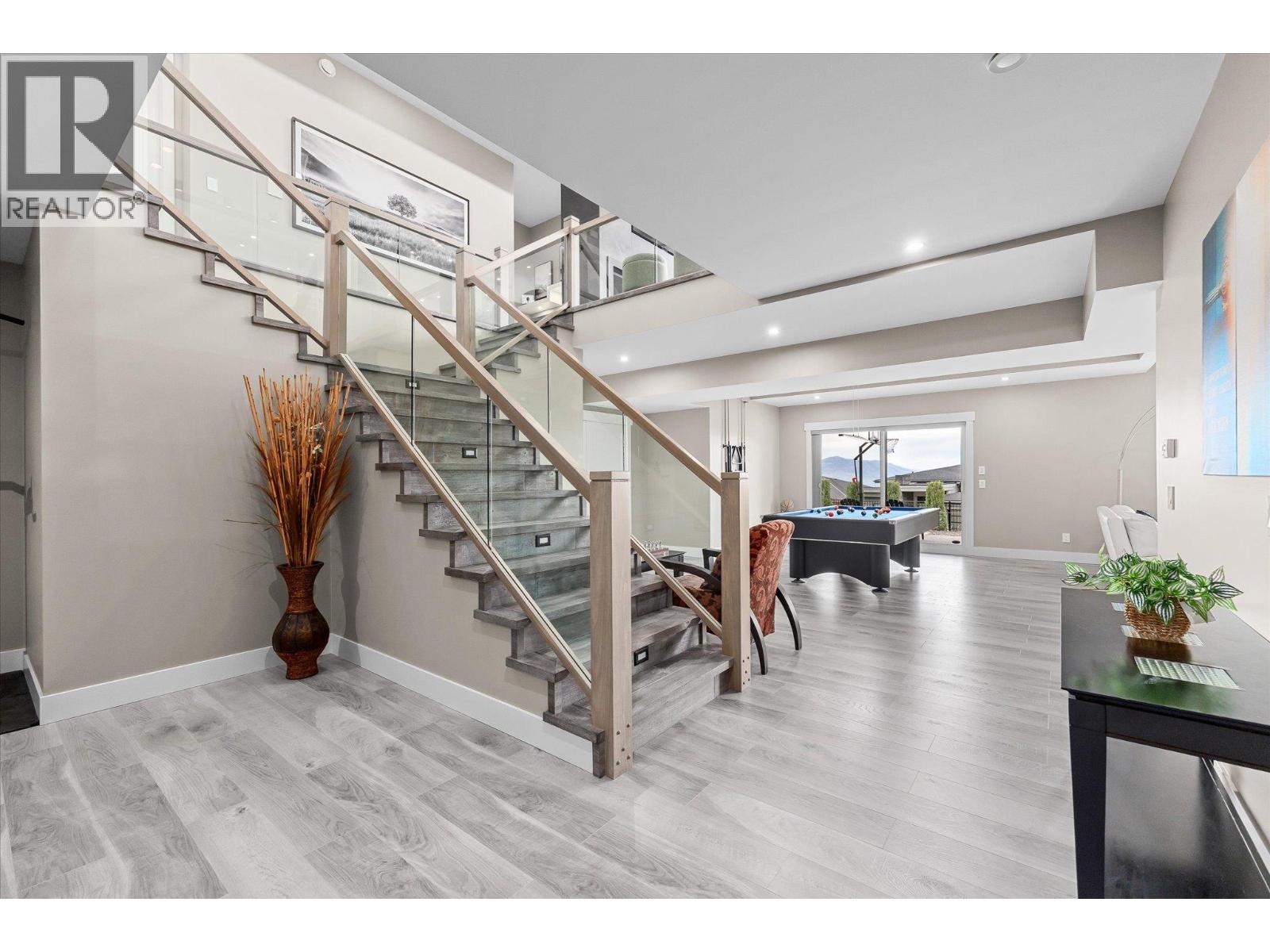 1088 Clarance Avenue