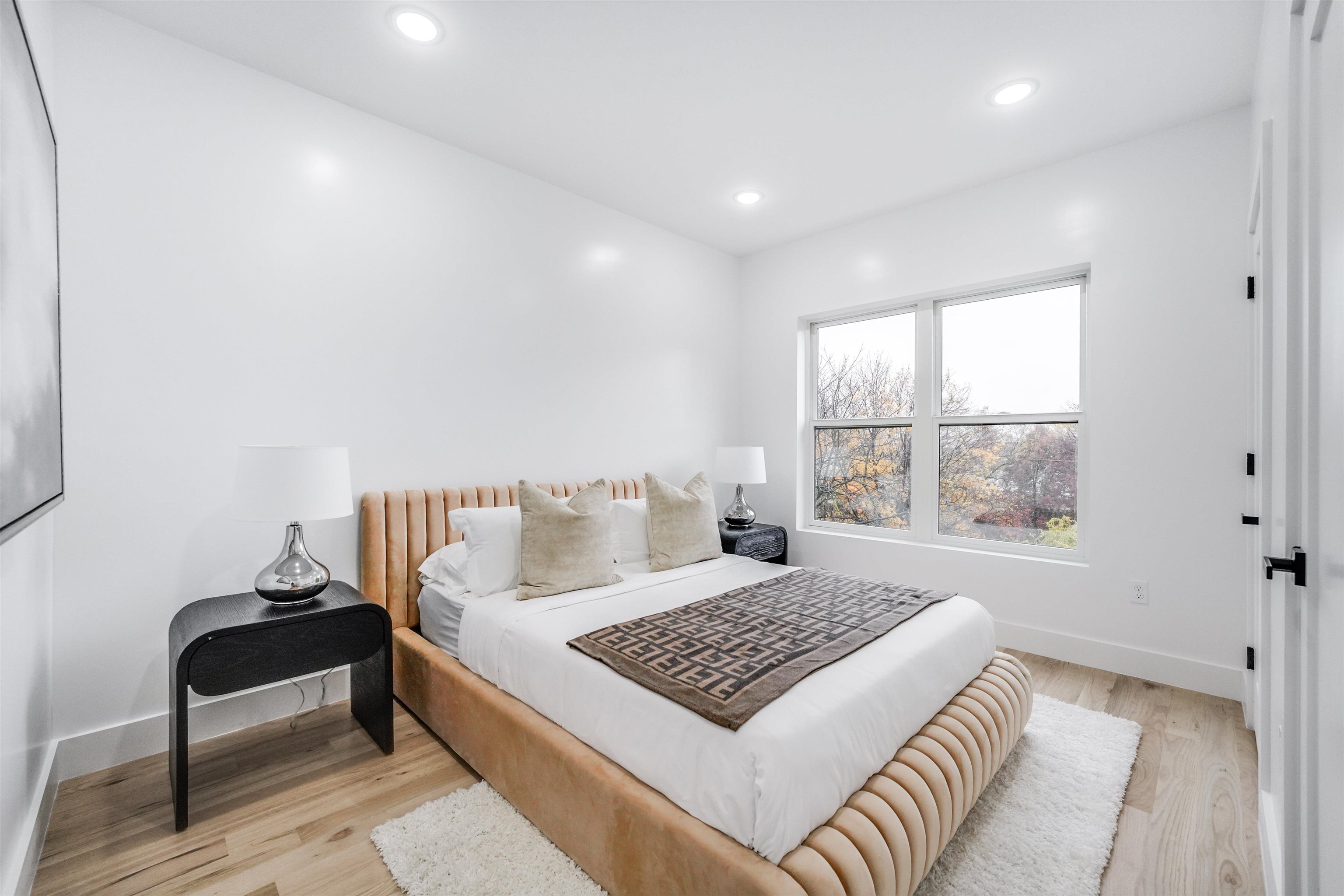 287 FORREST ST Unit: 2