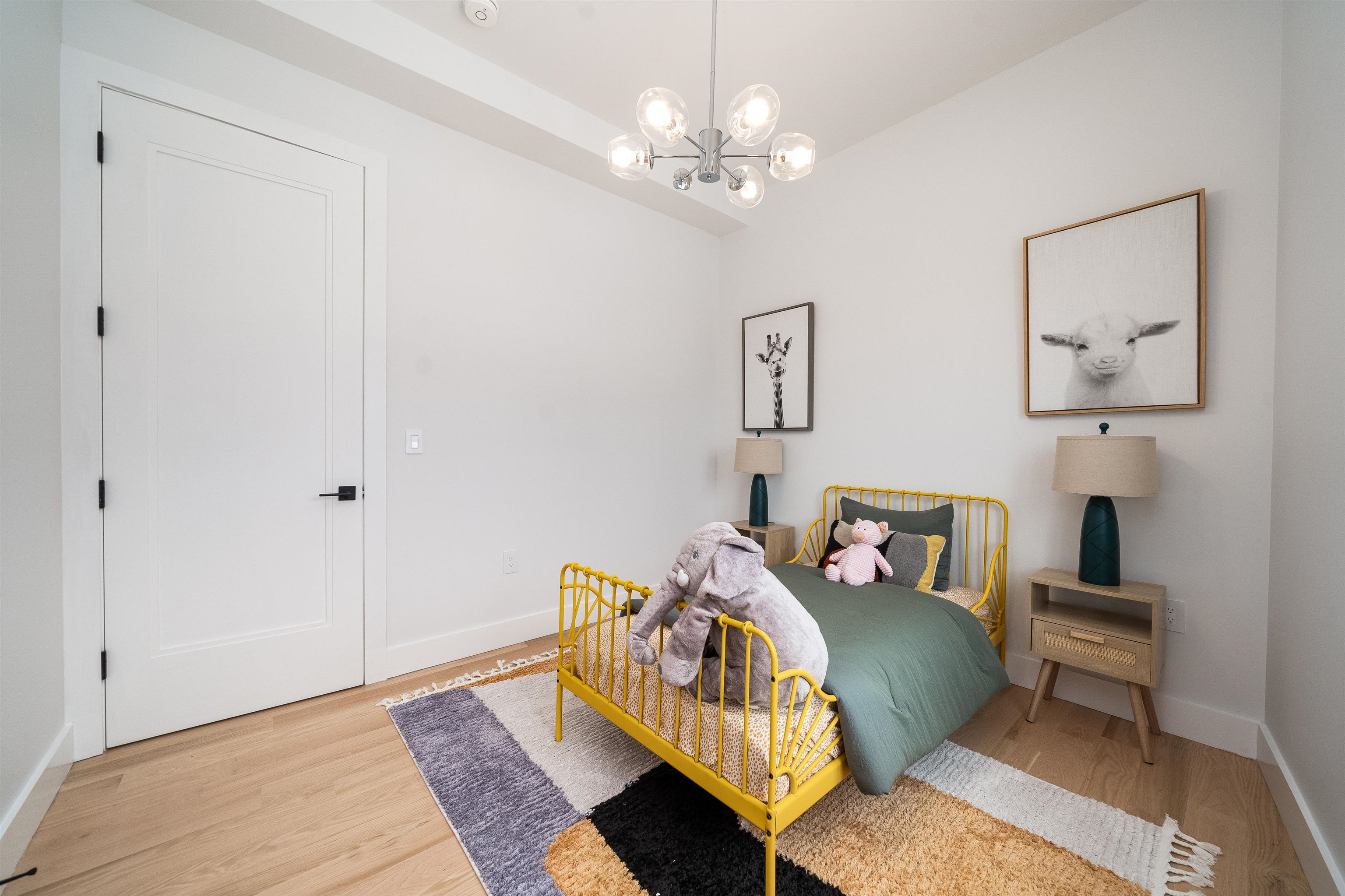 70 GARDNER AVE Unit: 2