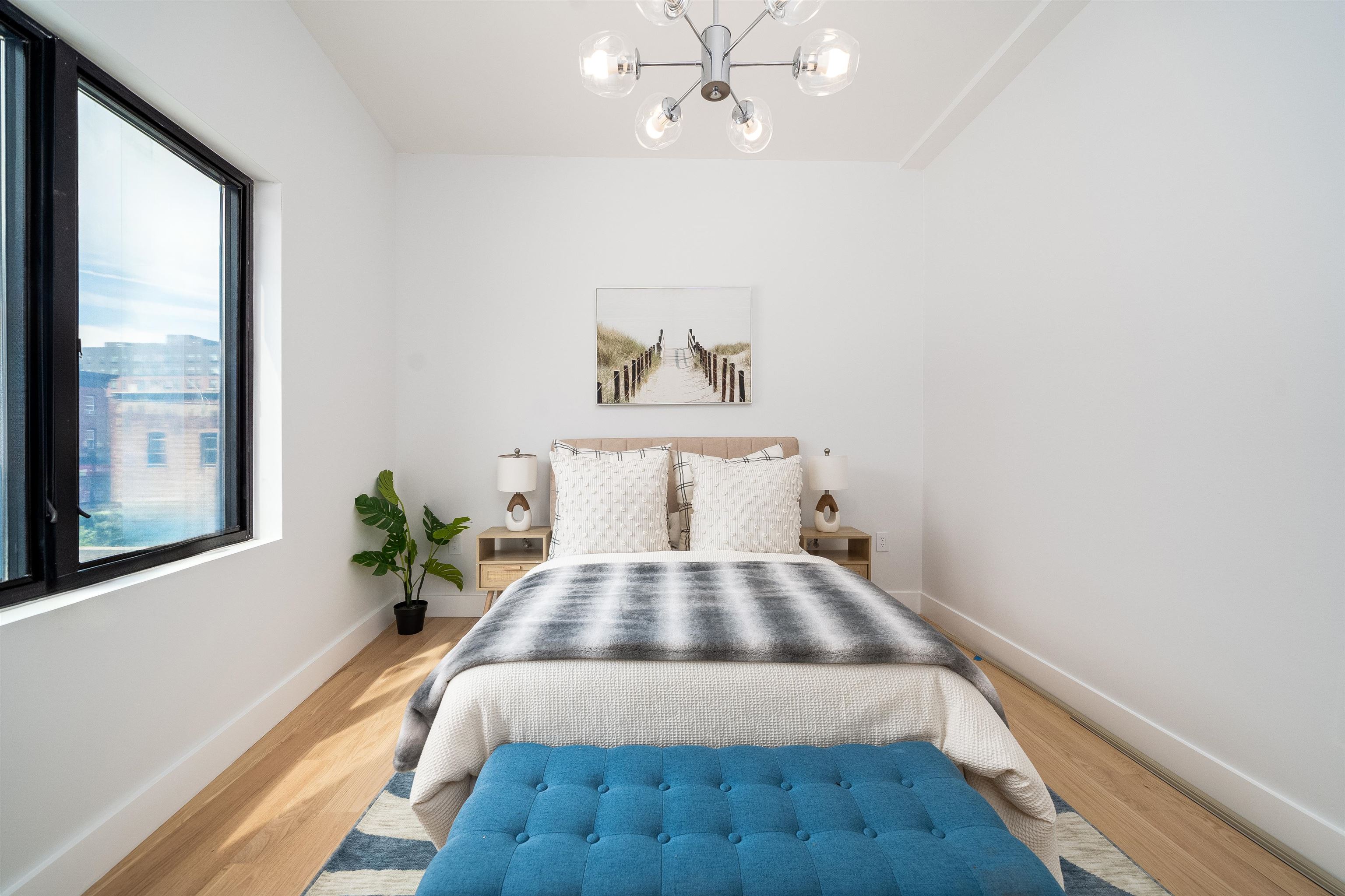 70 GARDNER AVE Unit: 2