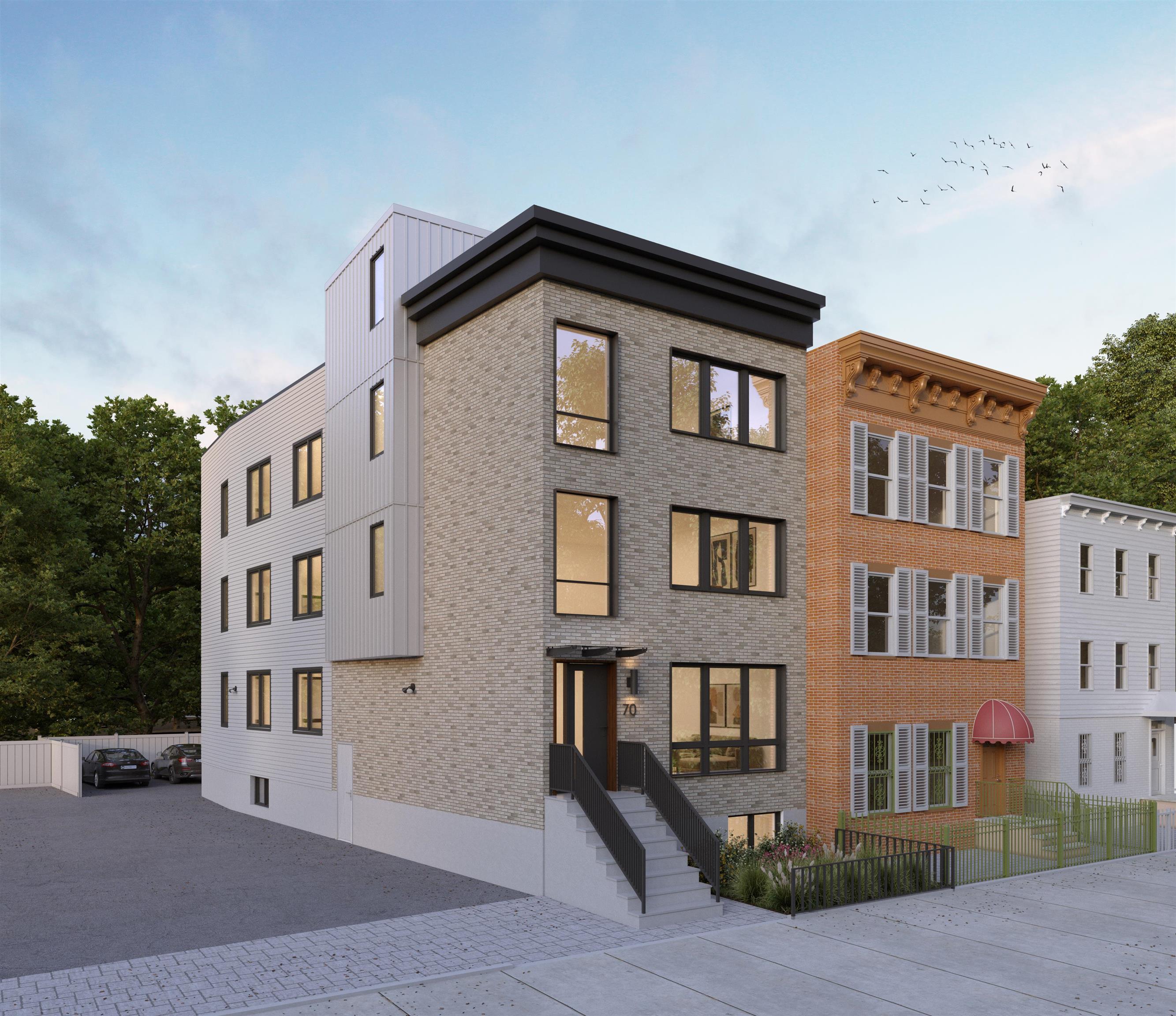 70 GARDNER AVE Unit: 2