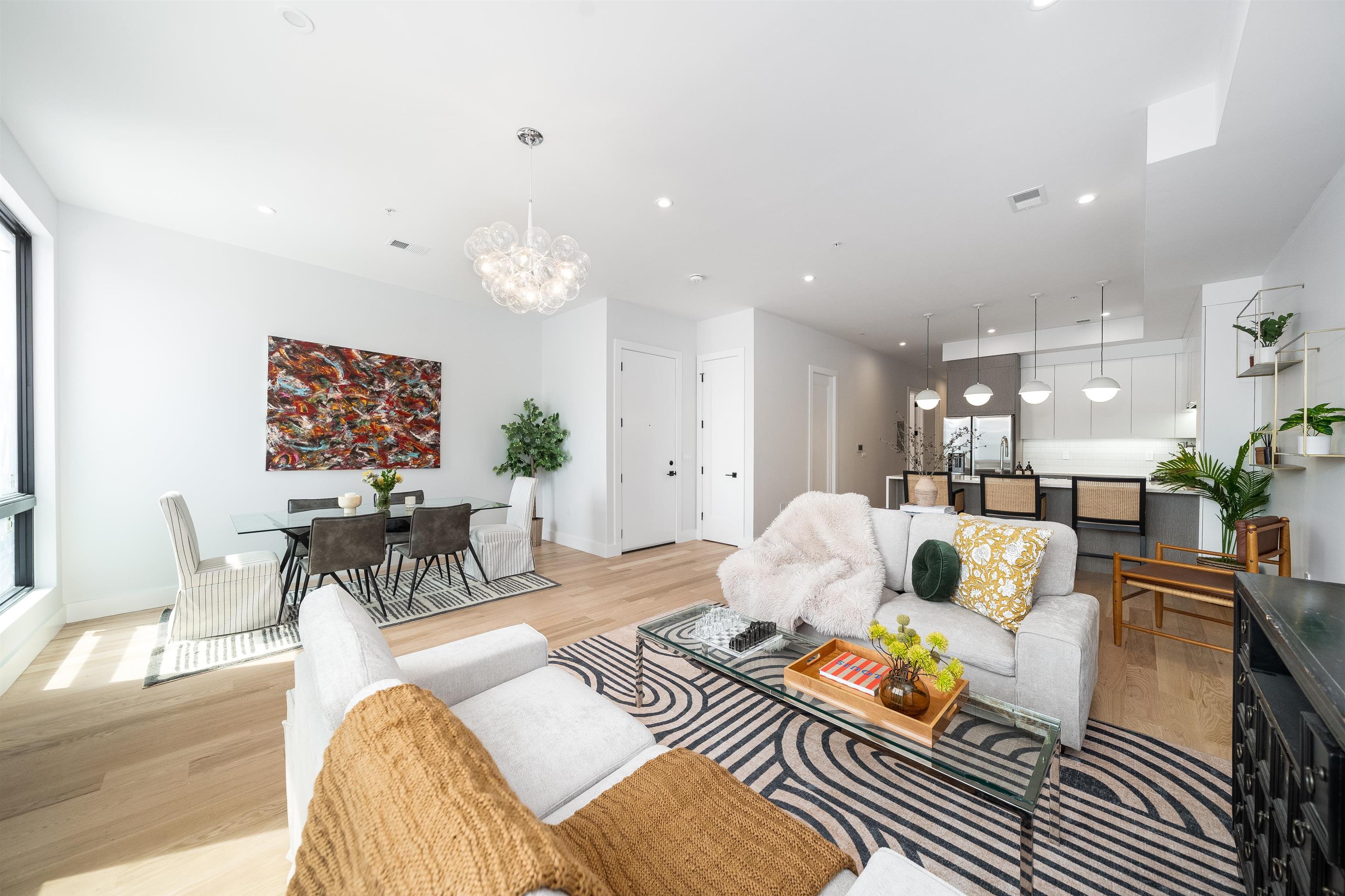 70 GARDNER AVE Unit: 2