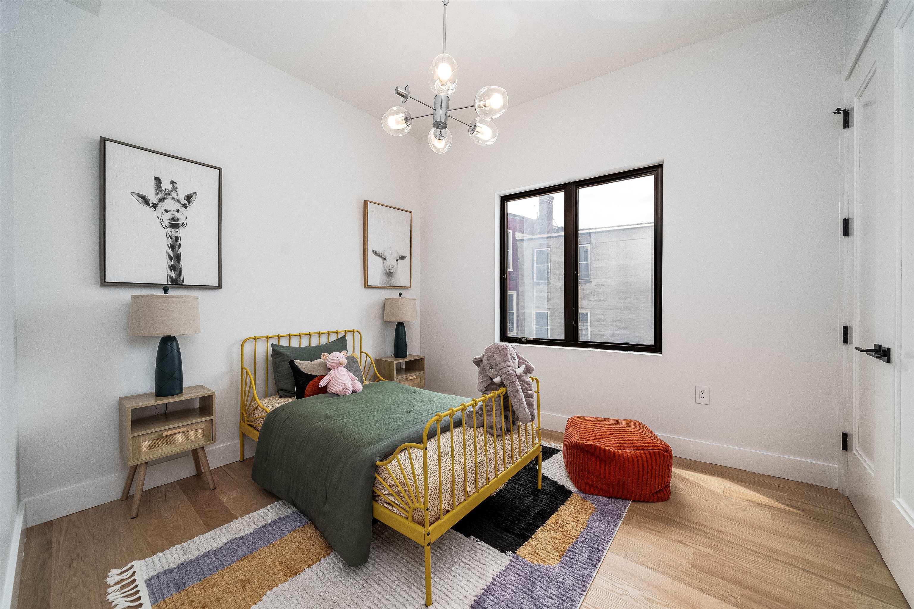 70 GARDNER AVE Unit: 2