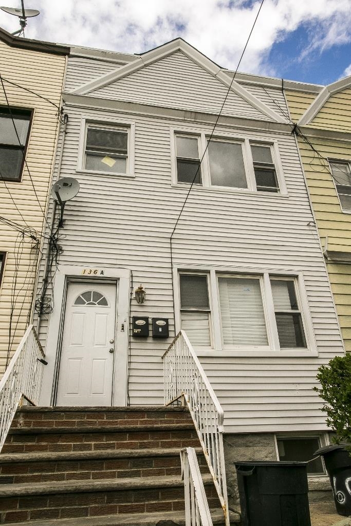 136A CLENDENNY AVE