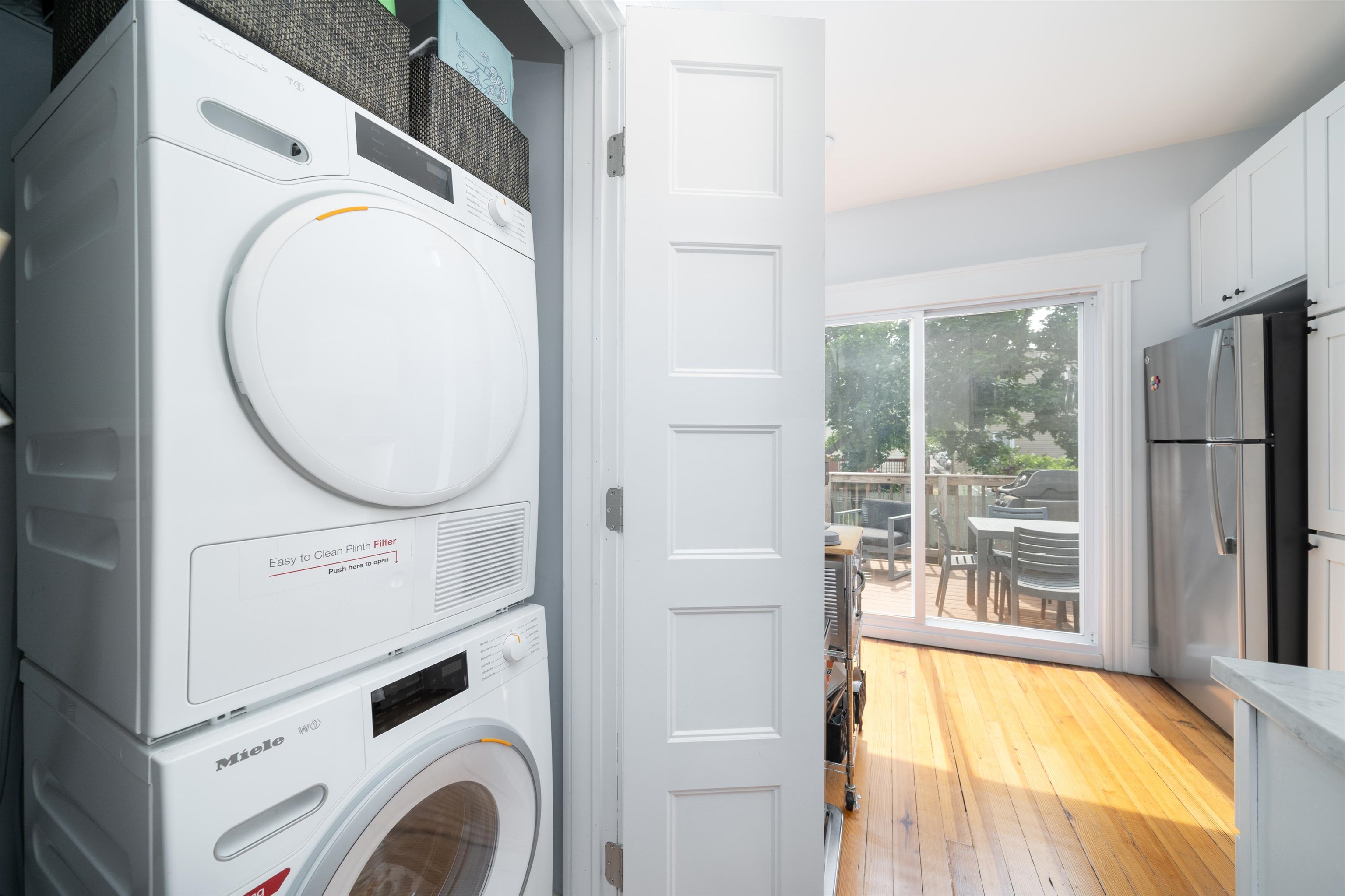 34 ROMAINE AVE Unit: 2