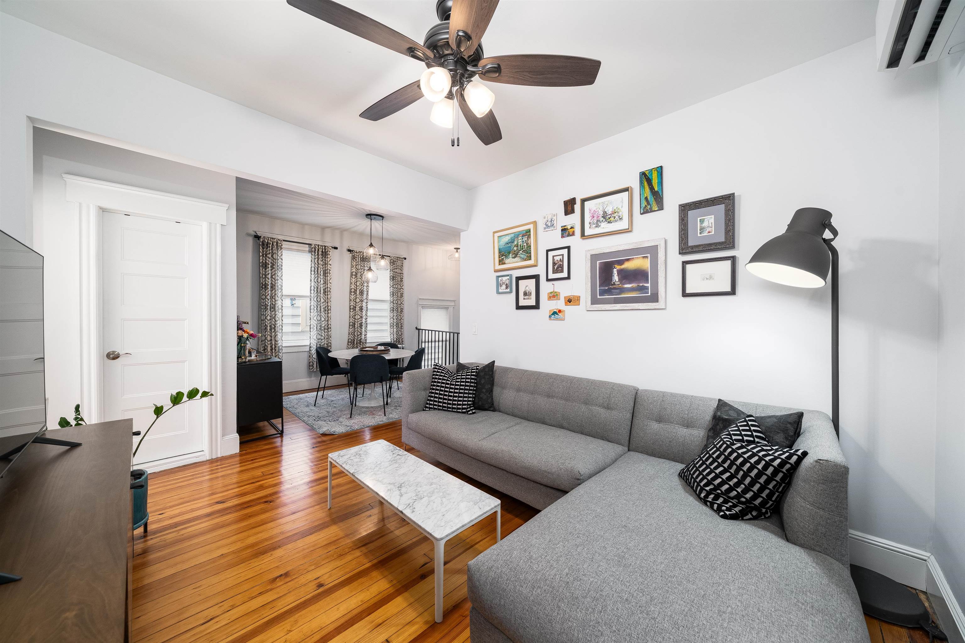 34 ROMAINE AVE Unit: 2