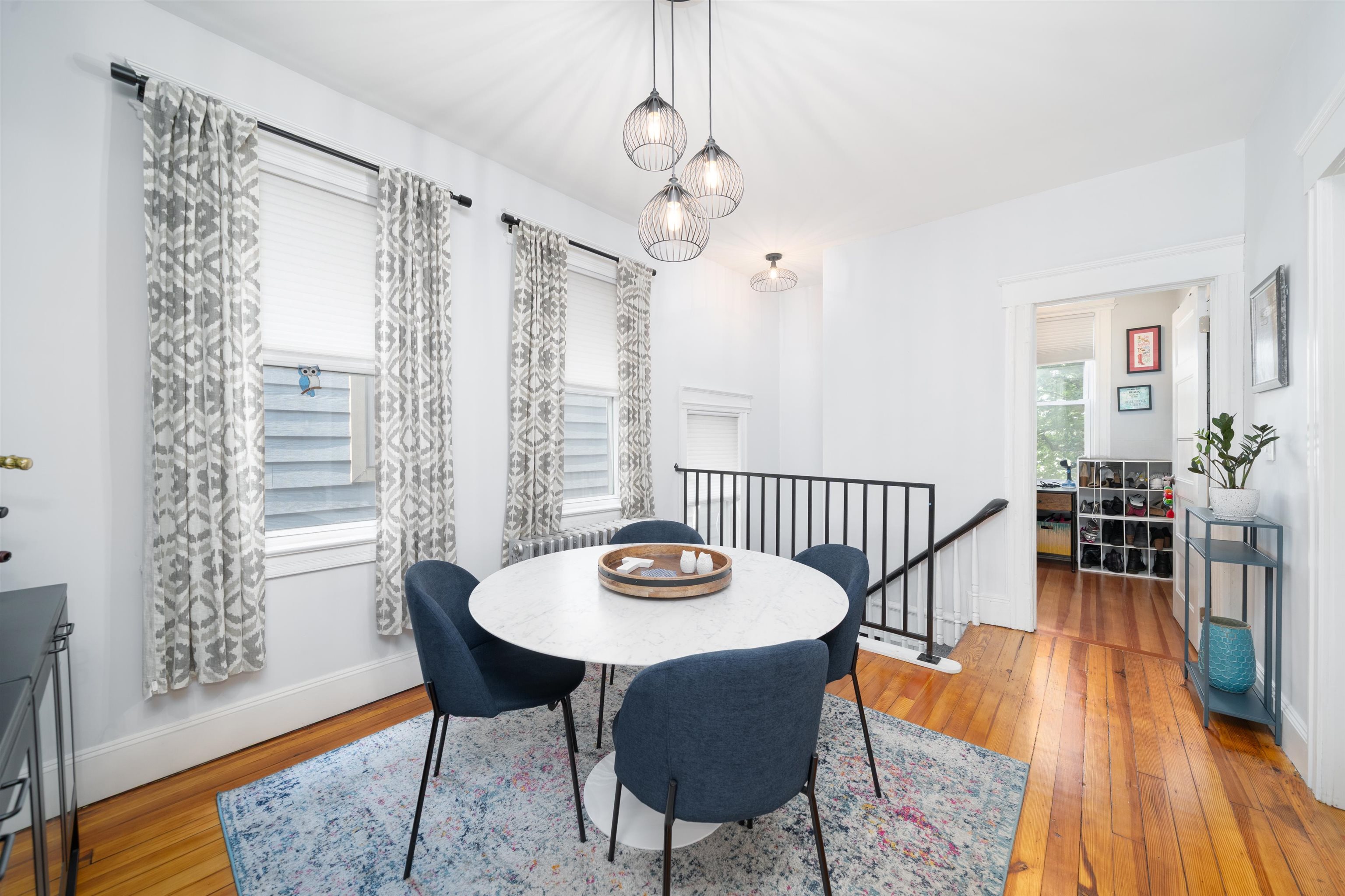 34 ROMAINE AVE Unit: 2