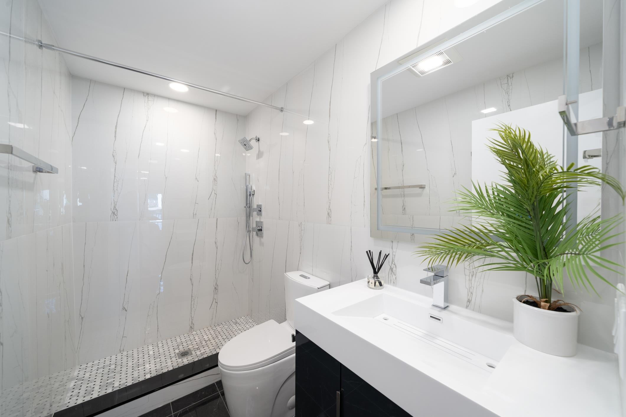 184 CENTRAL AVE Unit: 2