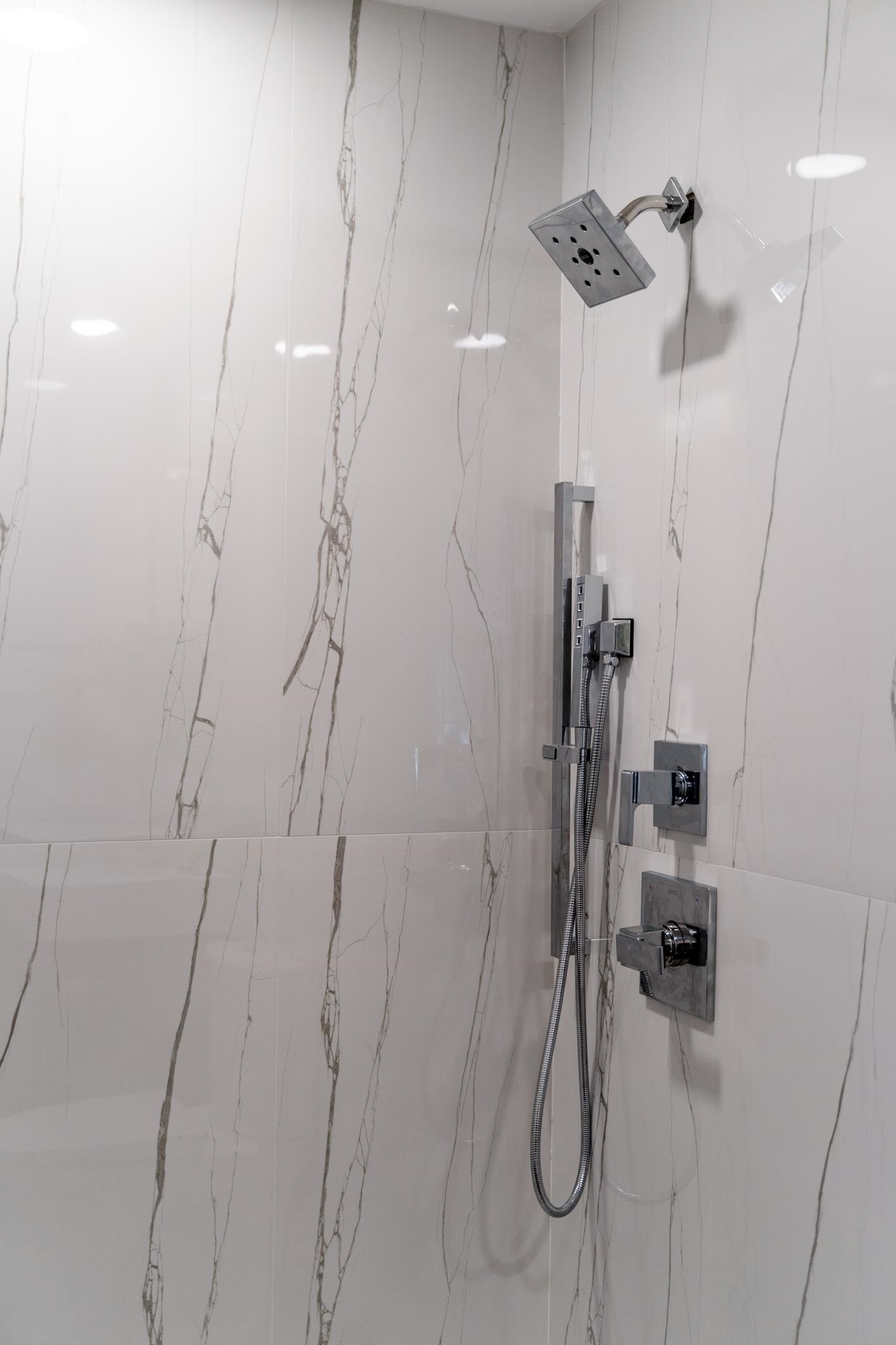 184 CENTRAL AVE Unit: 2