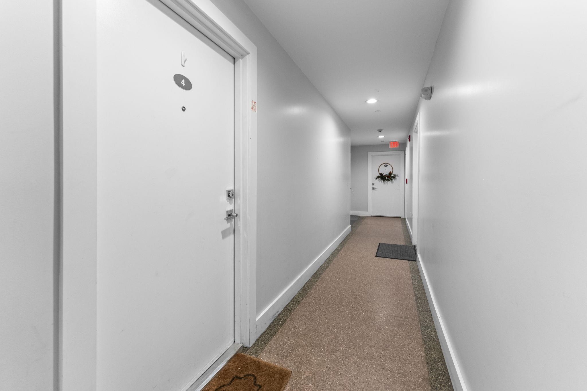126 DELAWARE AVE Unit: 4
