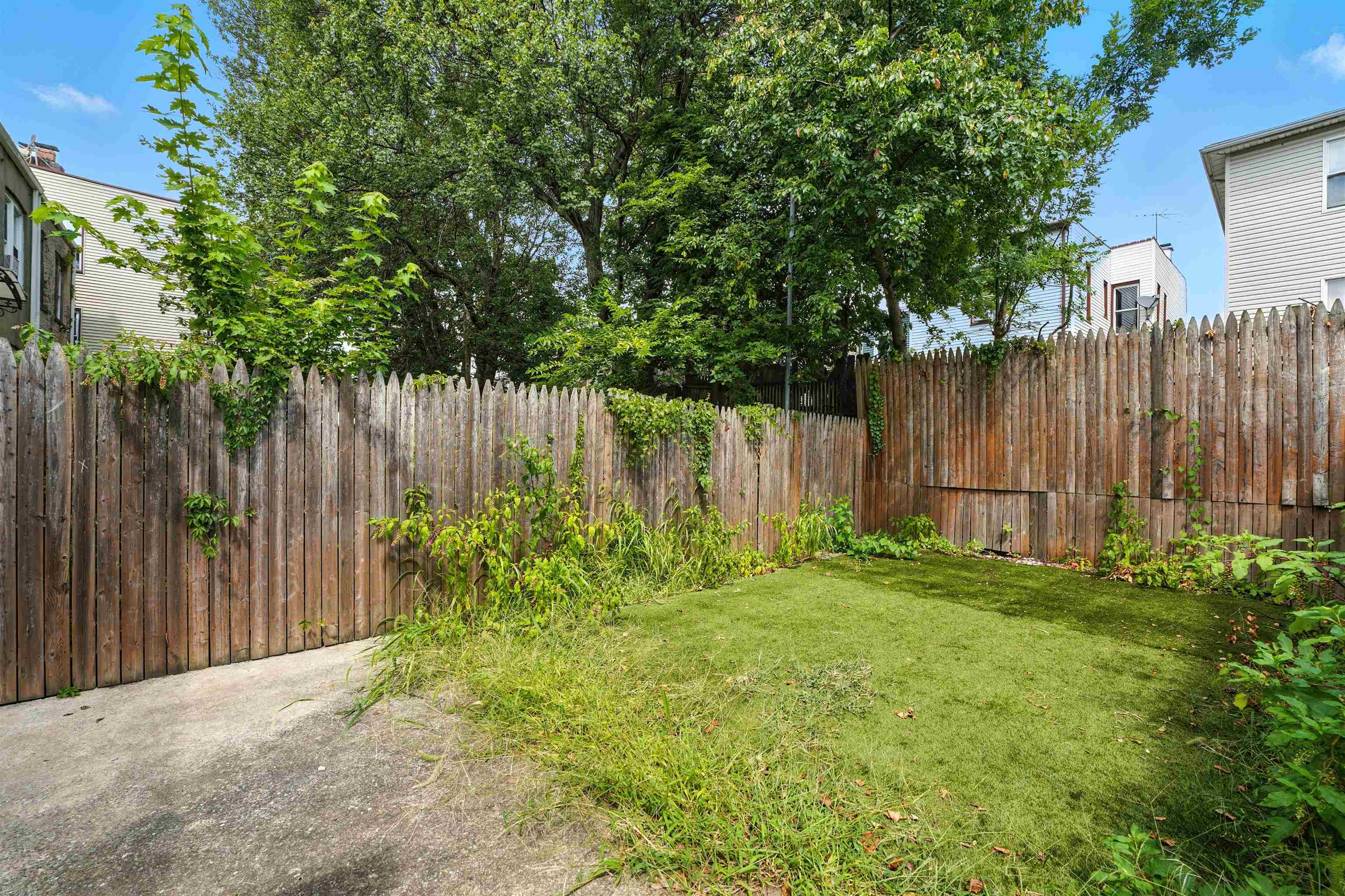 136a CLENDENNY AVE Unit: 1