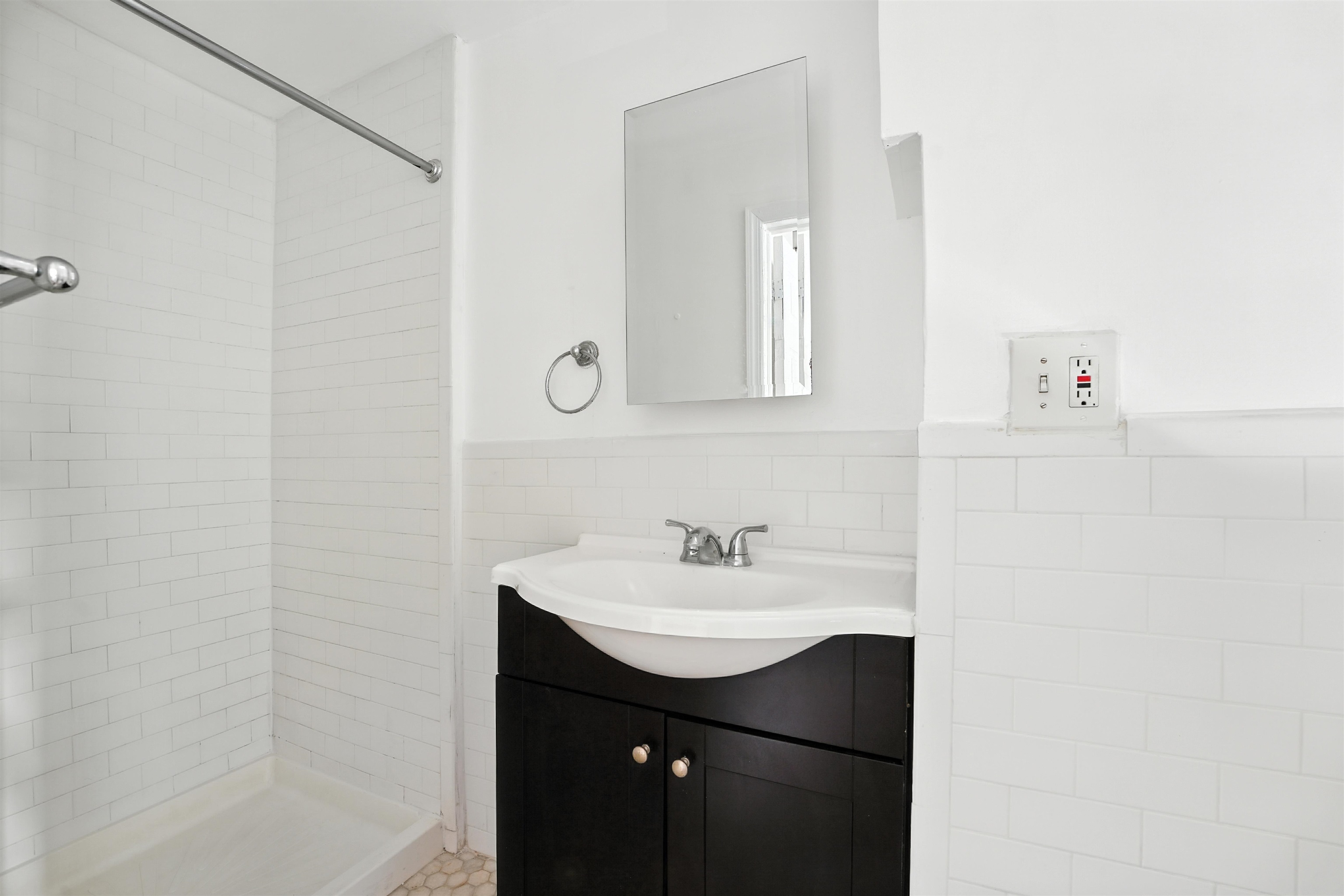 136a CLENDENNY AVE Unit: 1