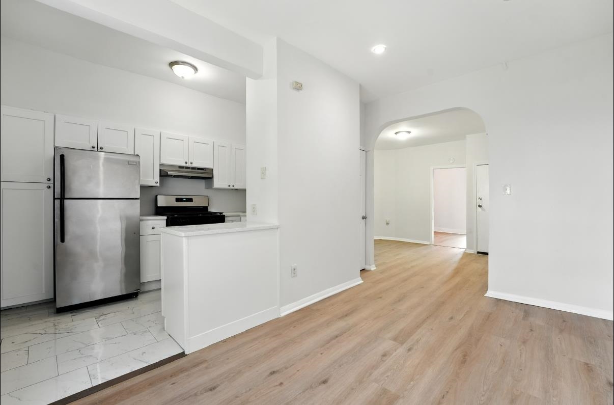 136a CLENDENNY AVE Unit: 1