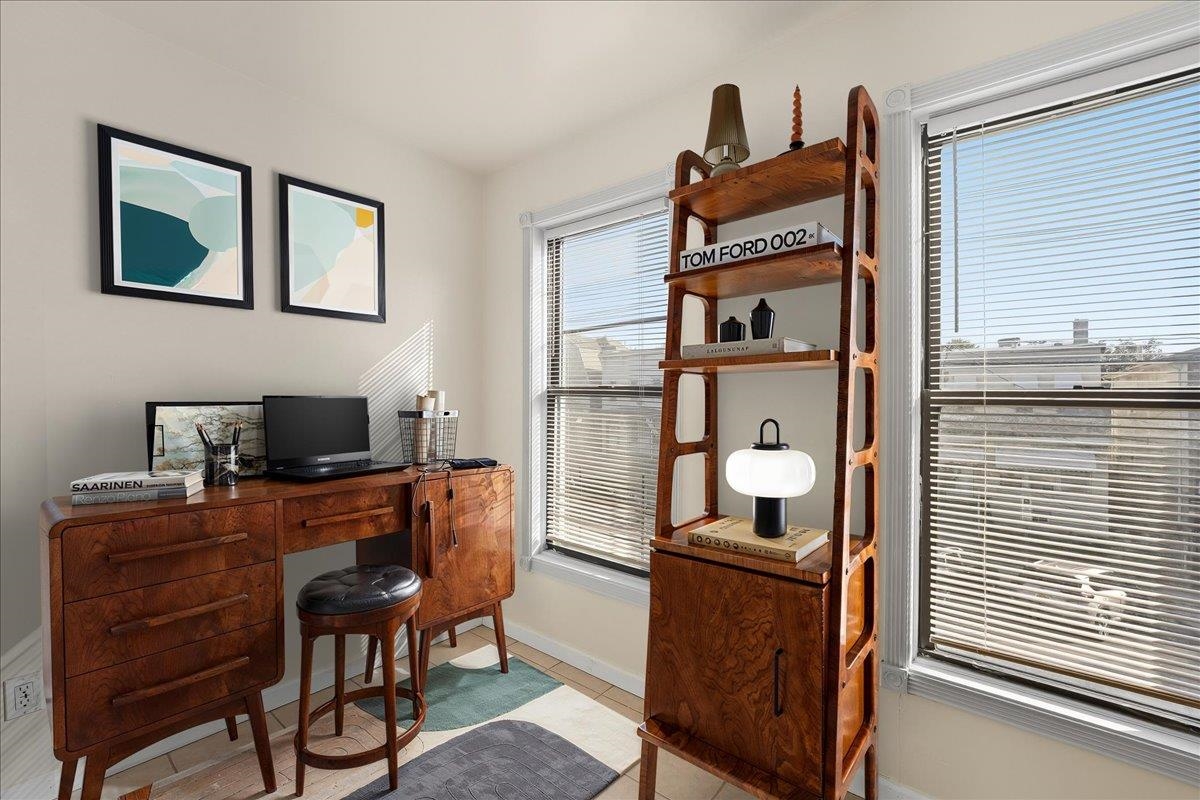 73 WINFIELD AVE Unit: 2