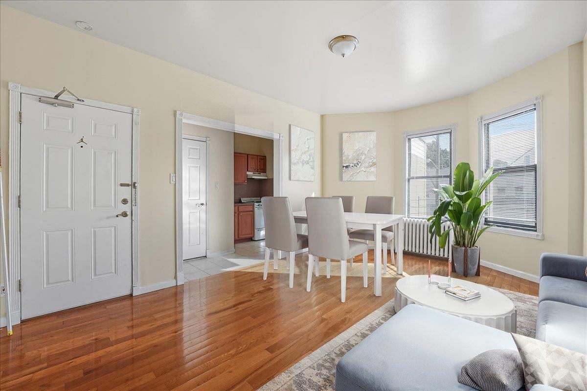 73 WINFIELD AVE Unit: 2