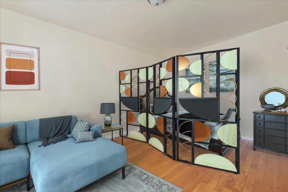 73 WINFIELD AVE Unit: 2