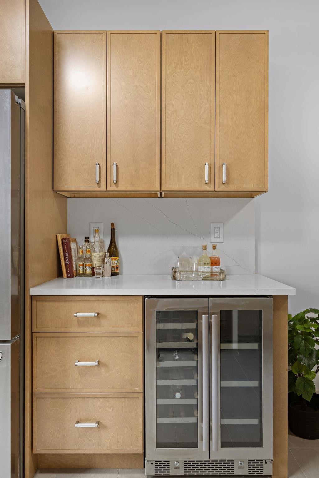 107 KENSINGTON AVE Unit: 504B