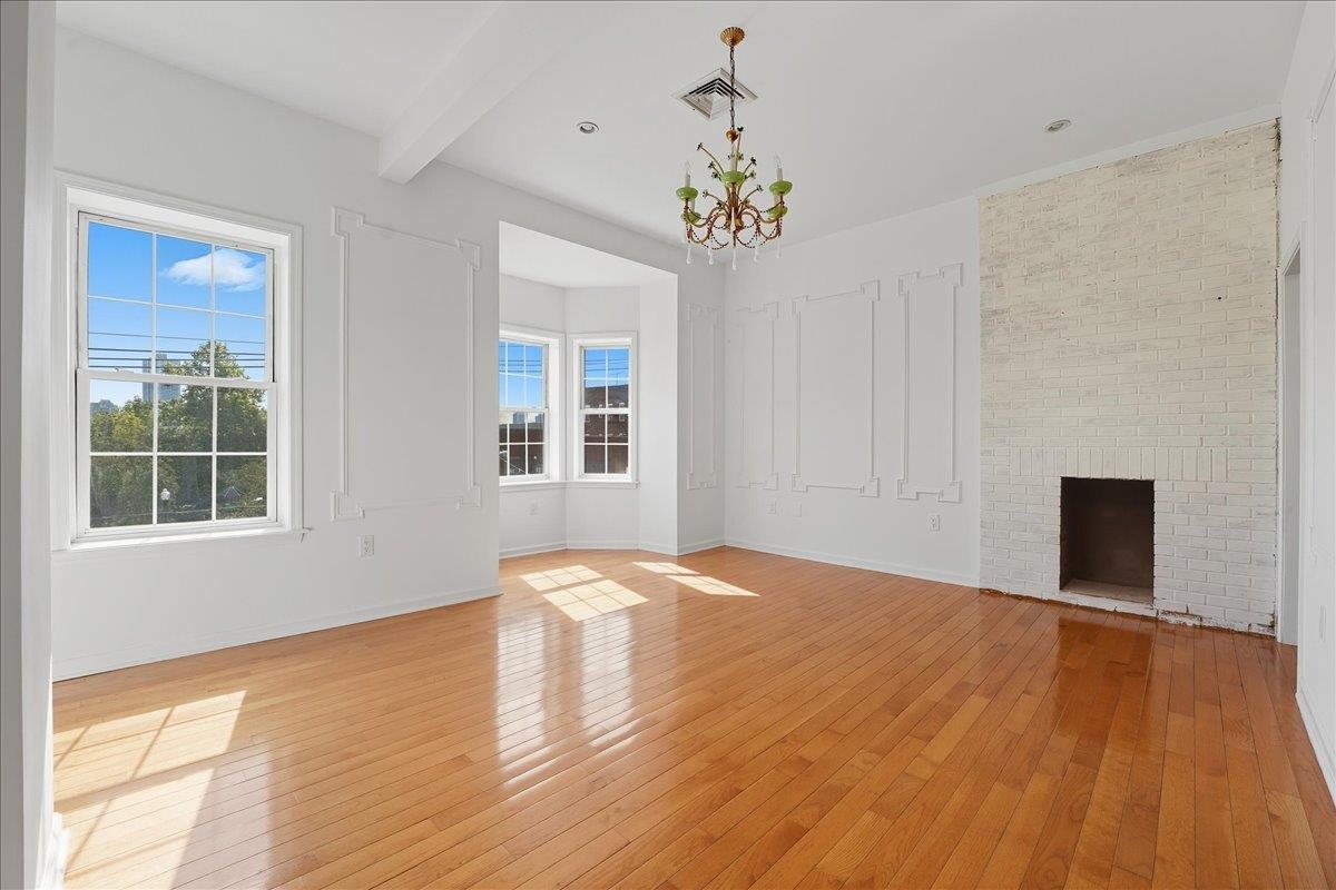 87 PALISADE AVE Unit: 2