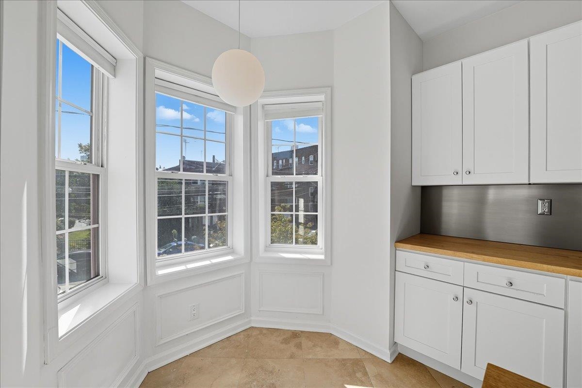 87 PALISADE AVE Unit: 2