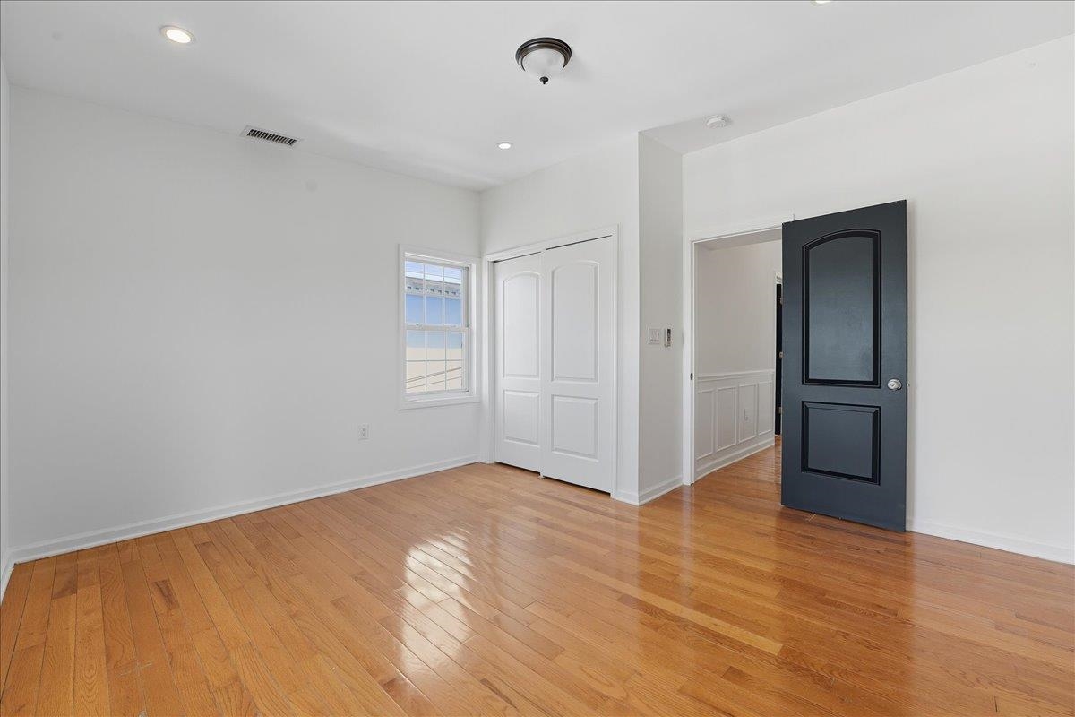 87 PALISADE AVE Unit: 2