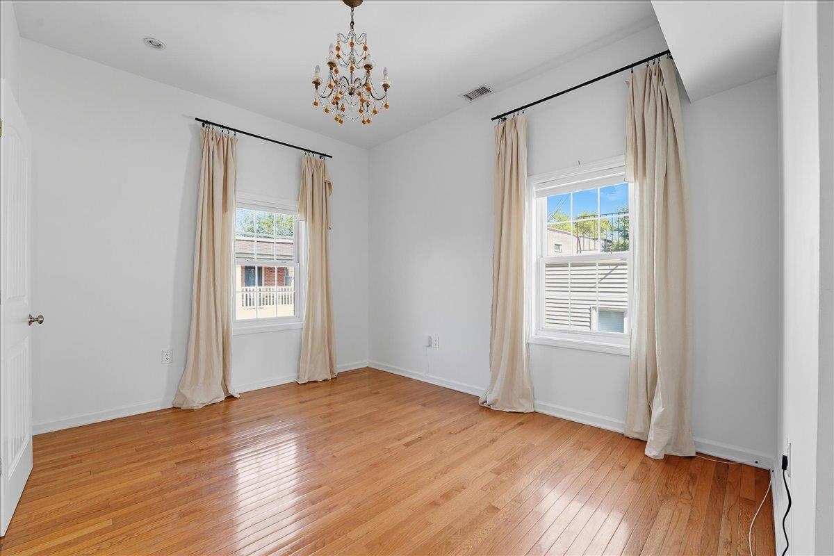 87 PALISADE AVE Unit: 2