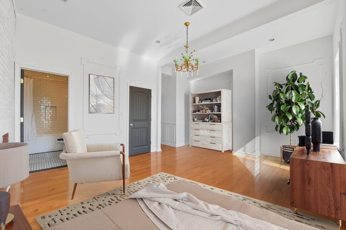 87 PALISADE AVE Unit: 2