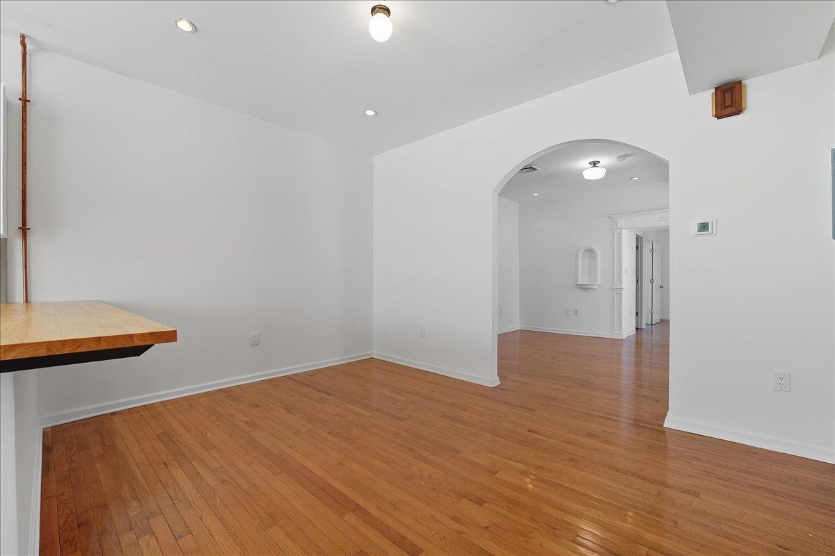 87 PALISADE AVE Unit: 2