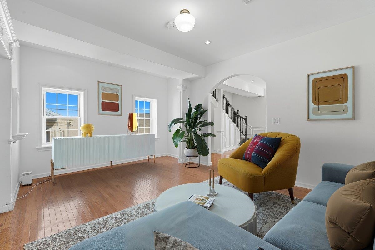 87 PALISADE AVE Unit: 2