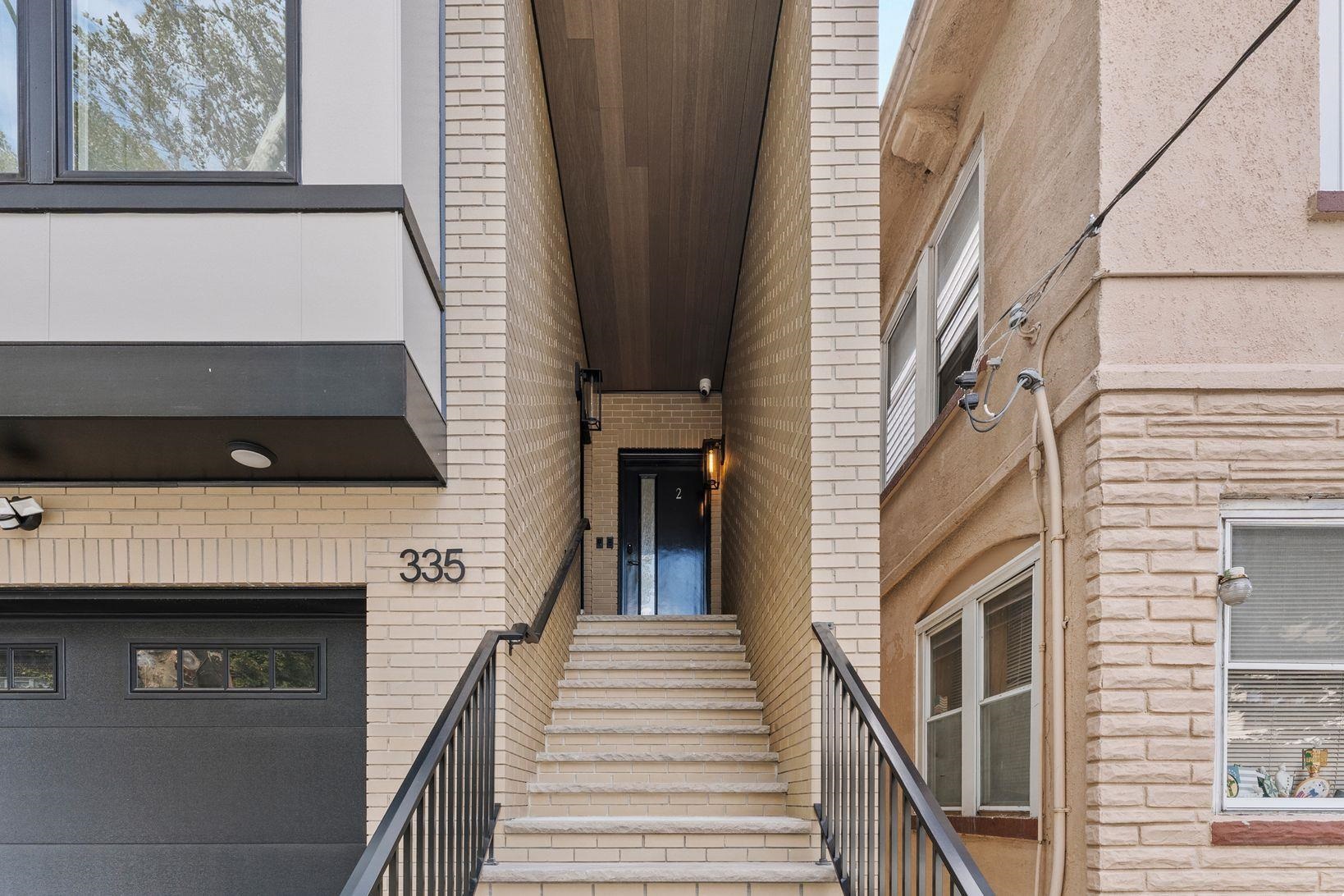 335 VIRGINIA AVE Unit: 2