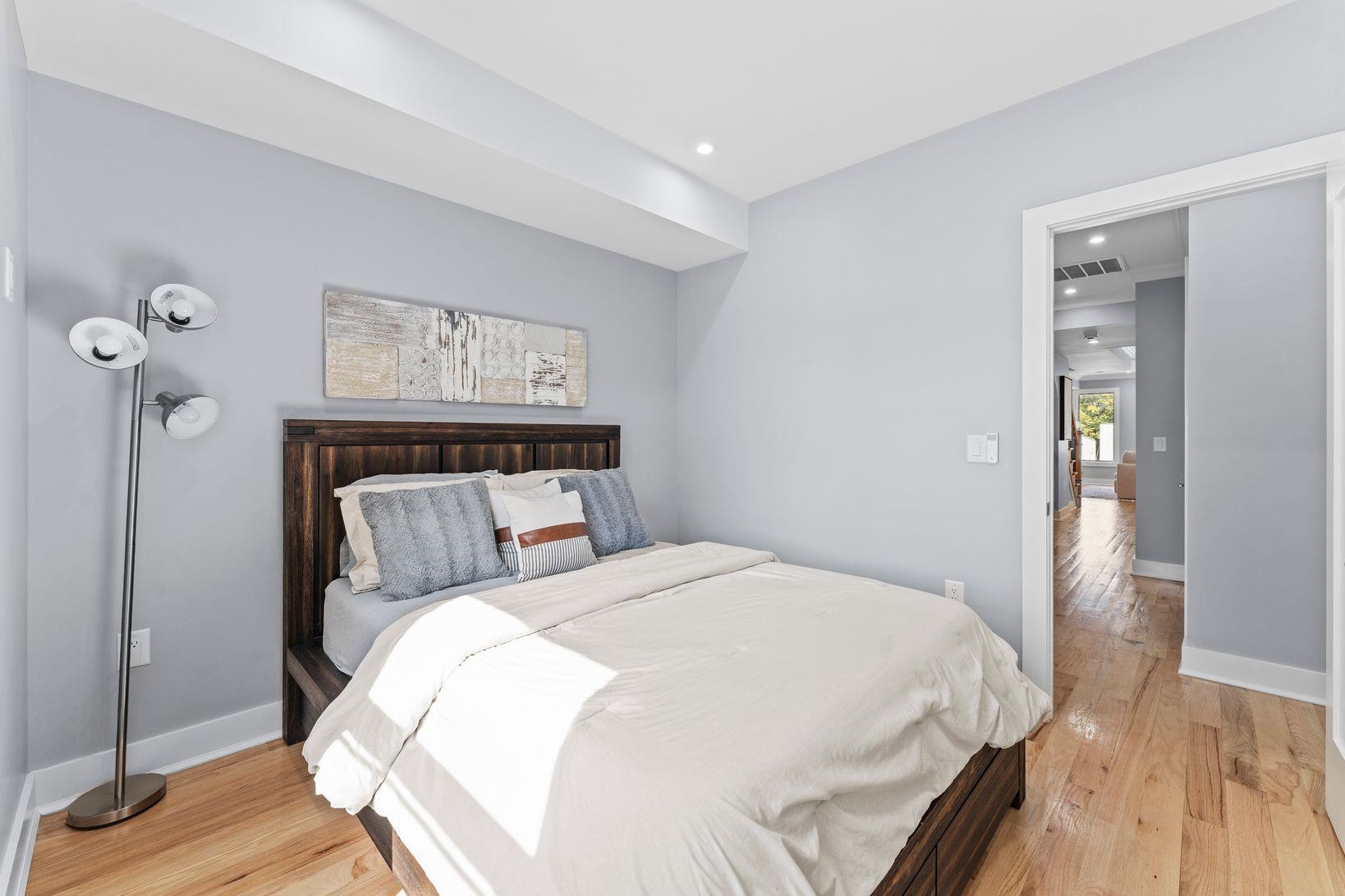 335 VIRGINIA AVE Unit: 2