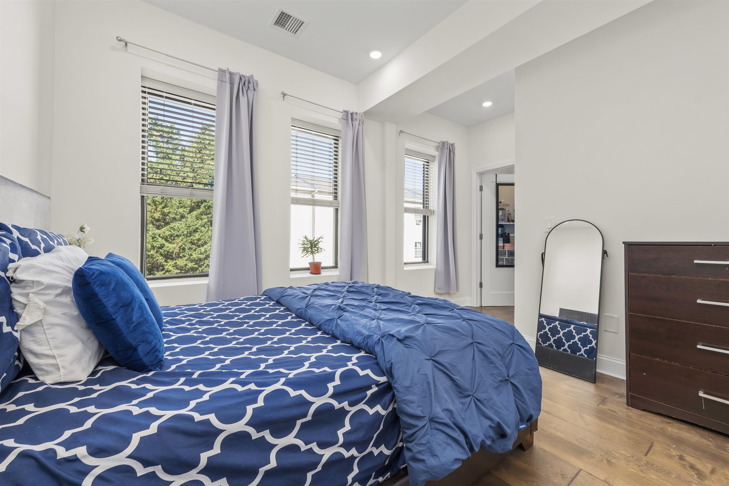 21 CONCORD ST Unit: 2