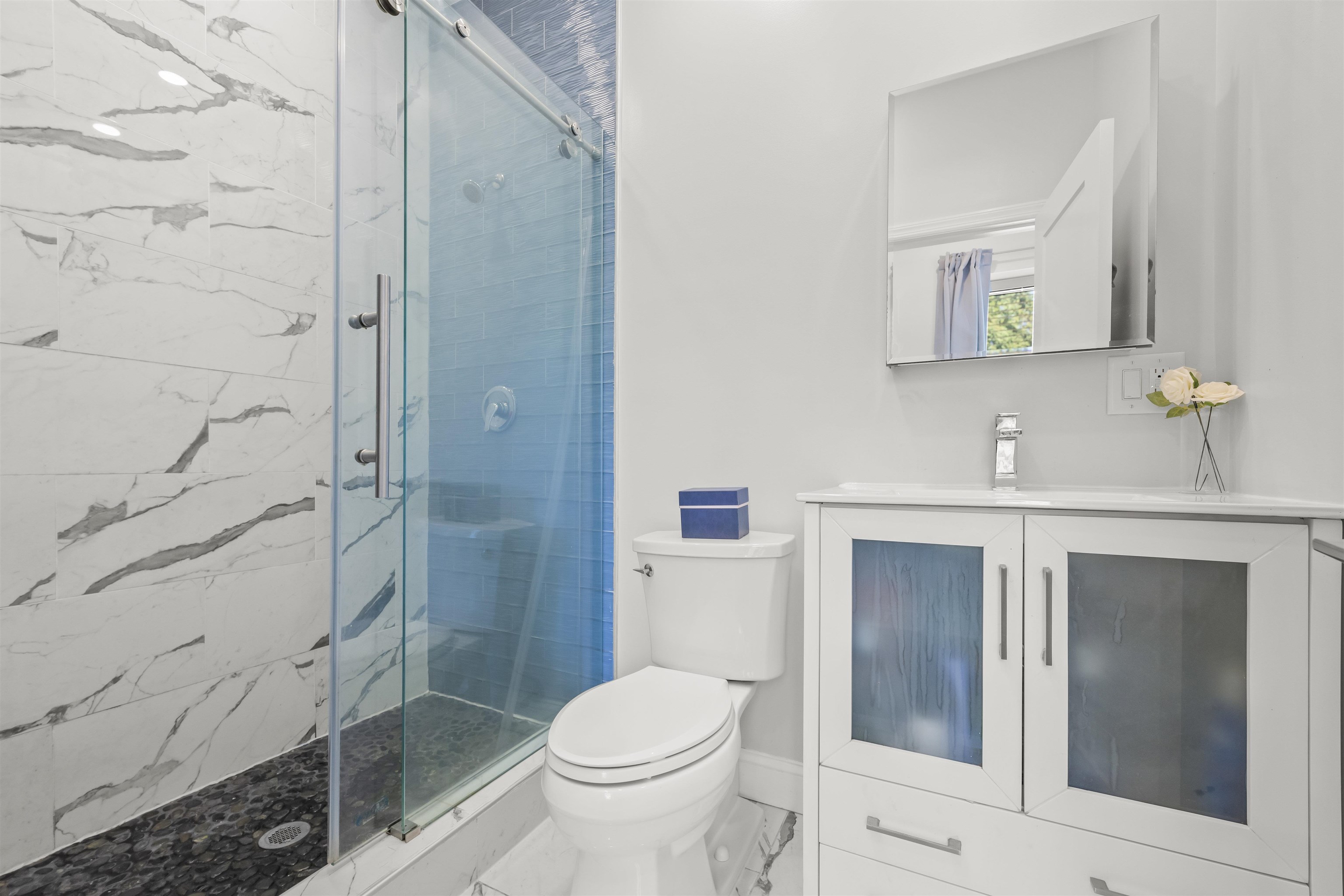 21 CONCORD ST Unit: 2