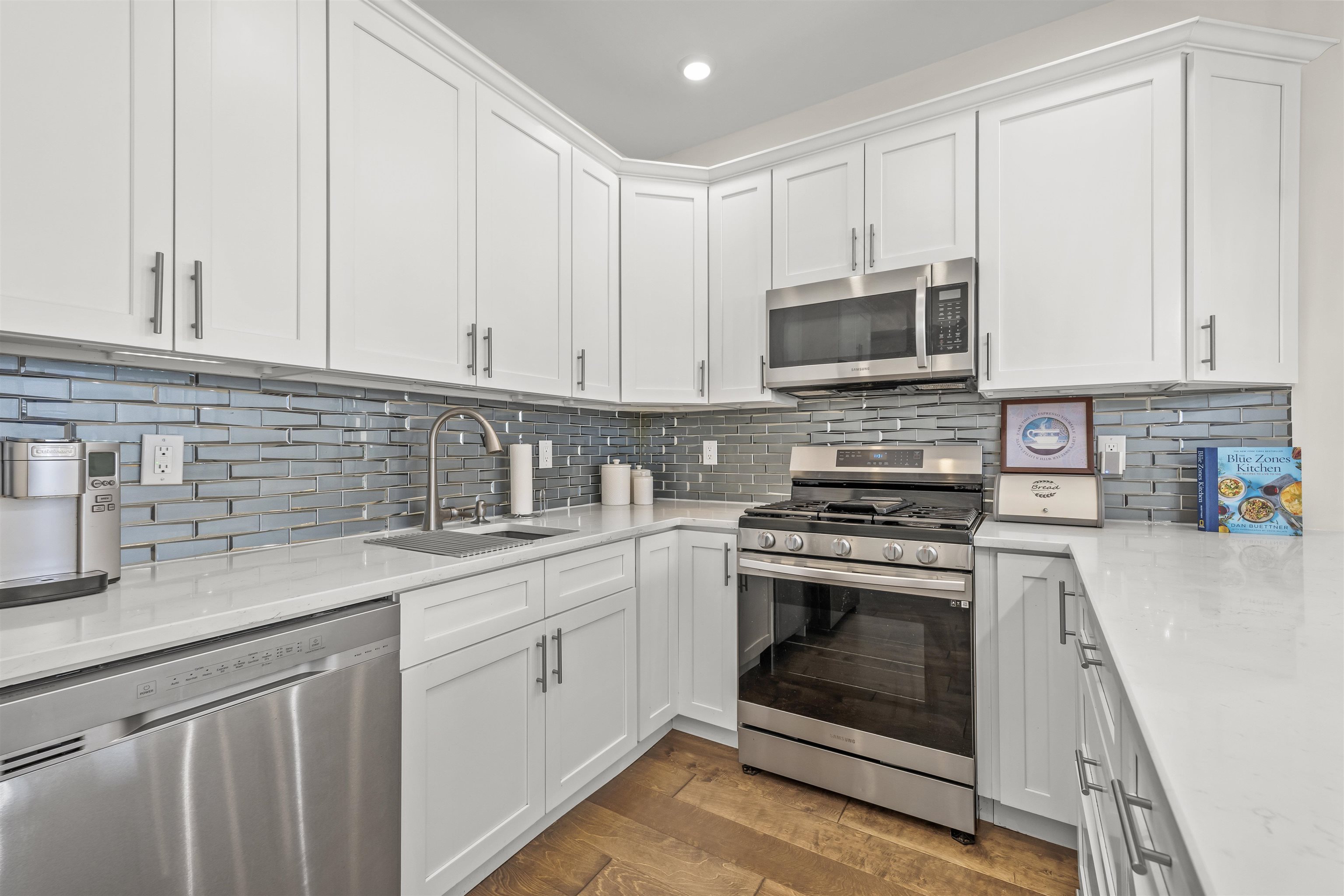 21 CONCORD ST Unit: 2