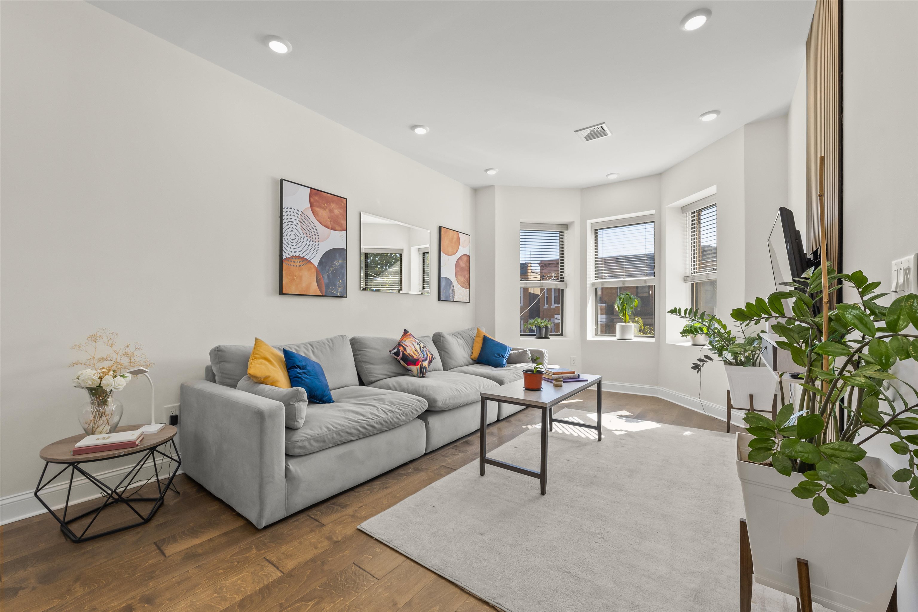 21 CONCORD ST Unit: 2