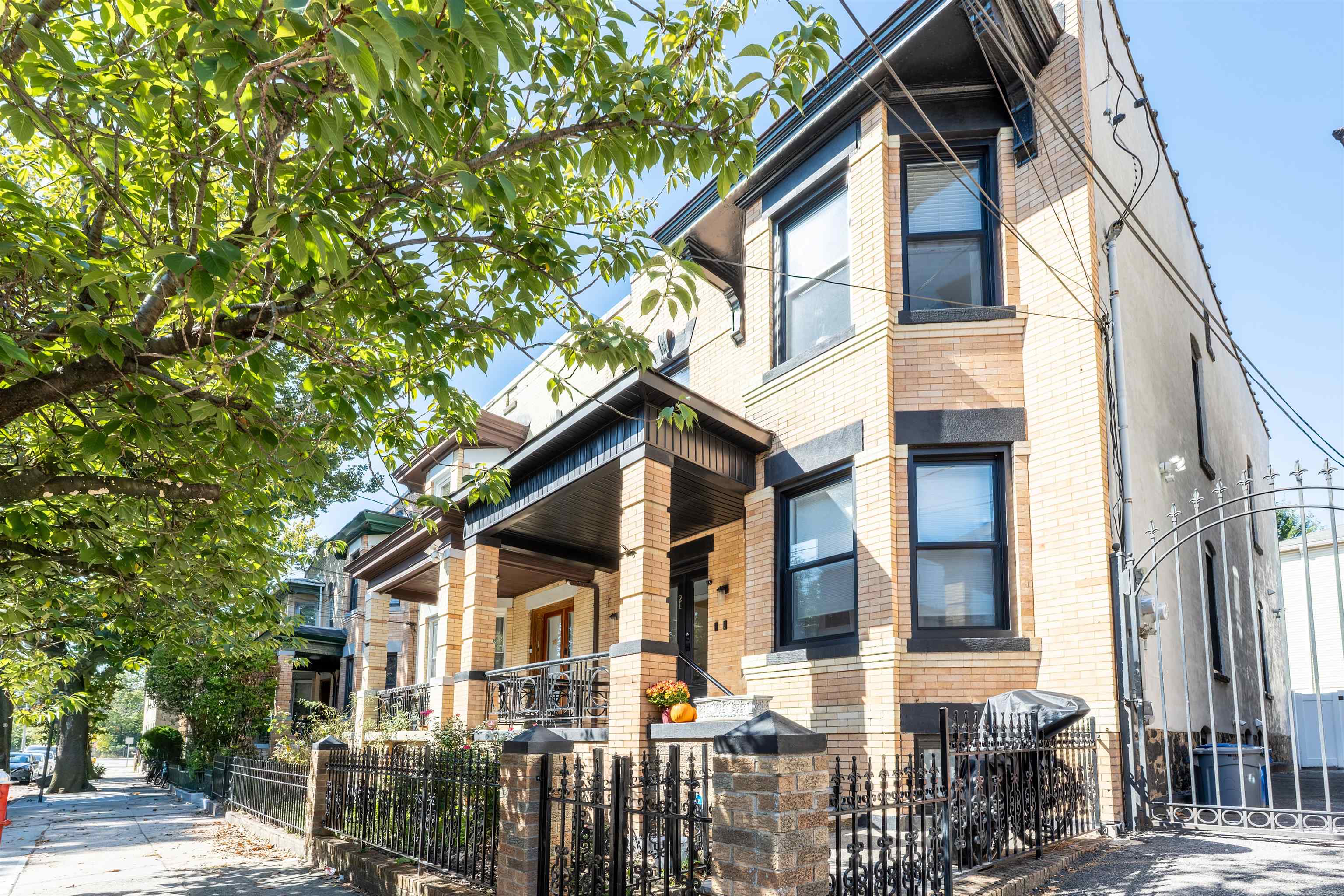 21 CONCORD ST Unit: 2