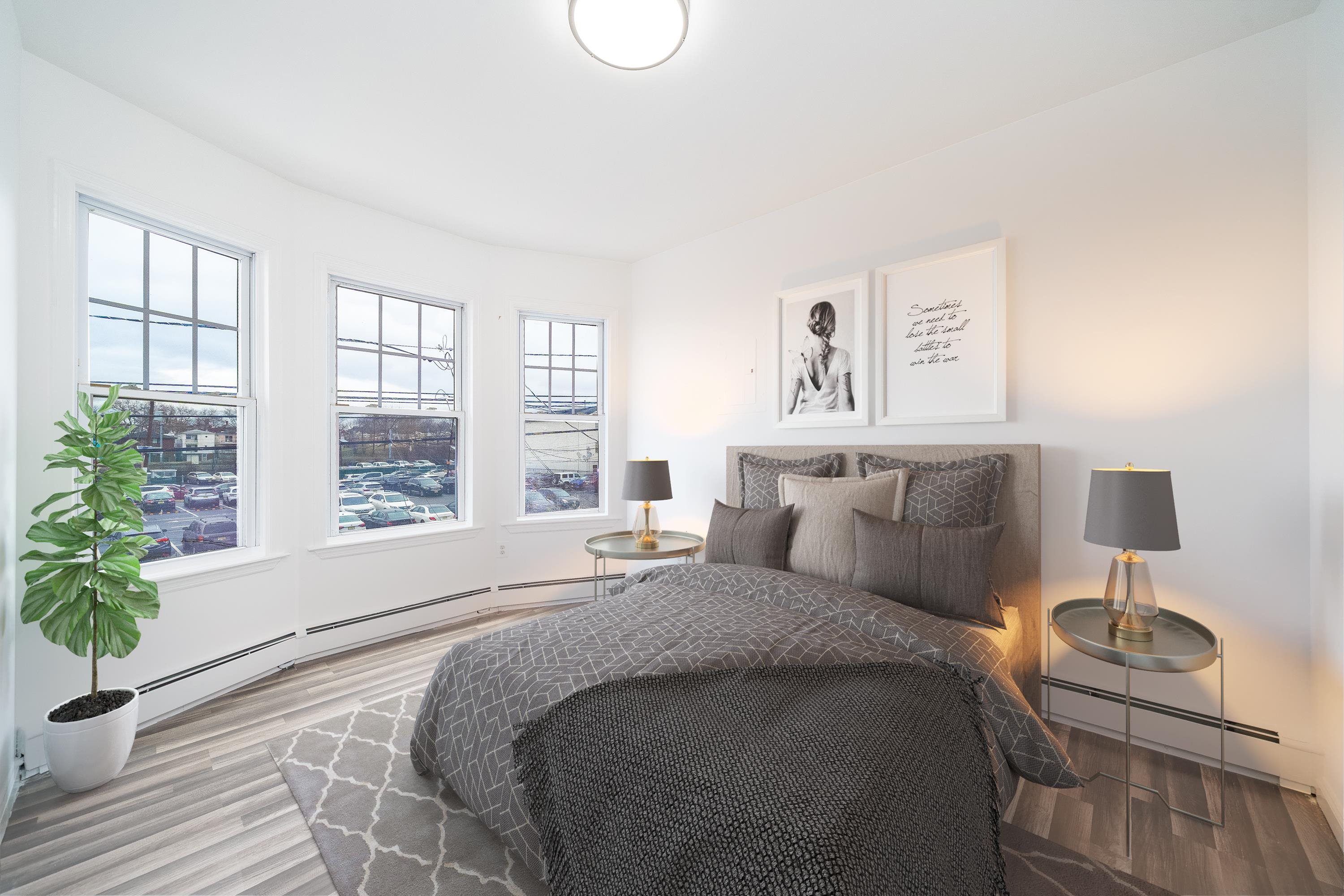 333 CLAREMONT AVE Unit: 1